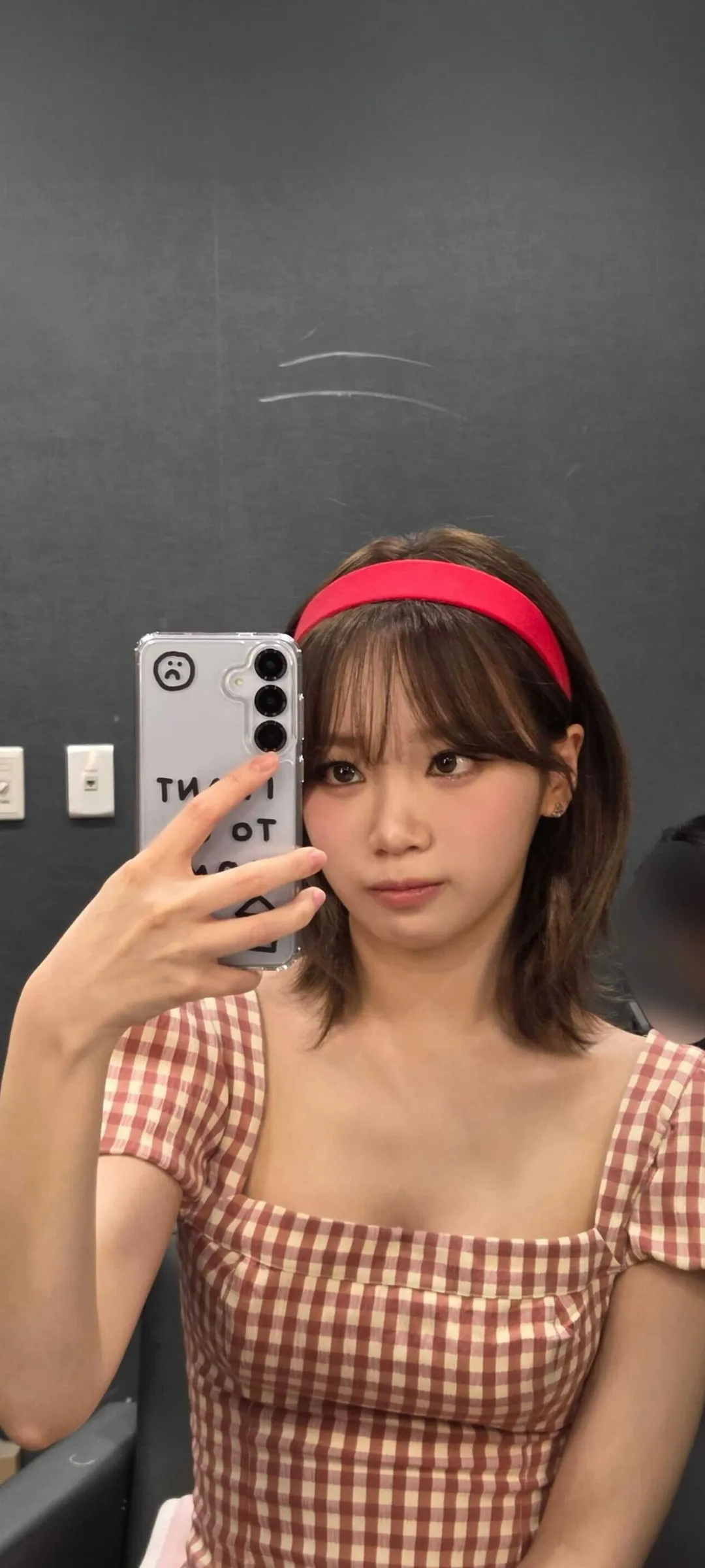 Wallpaper layar kunci hp Kim Chae-won 4K HD download — IZ*ONE, LE SSERAFIM