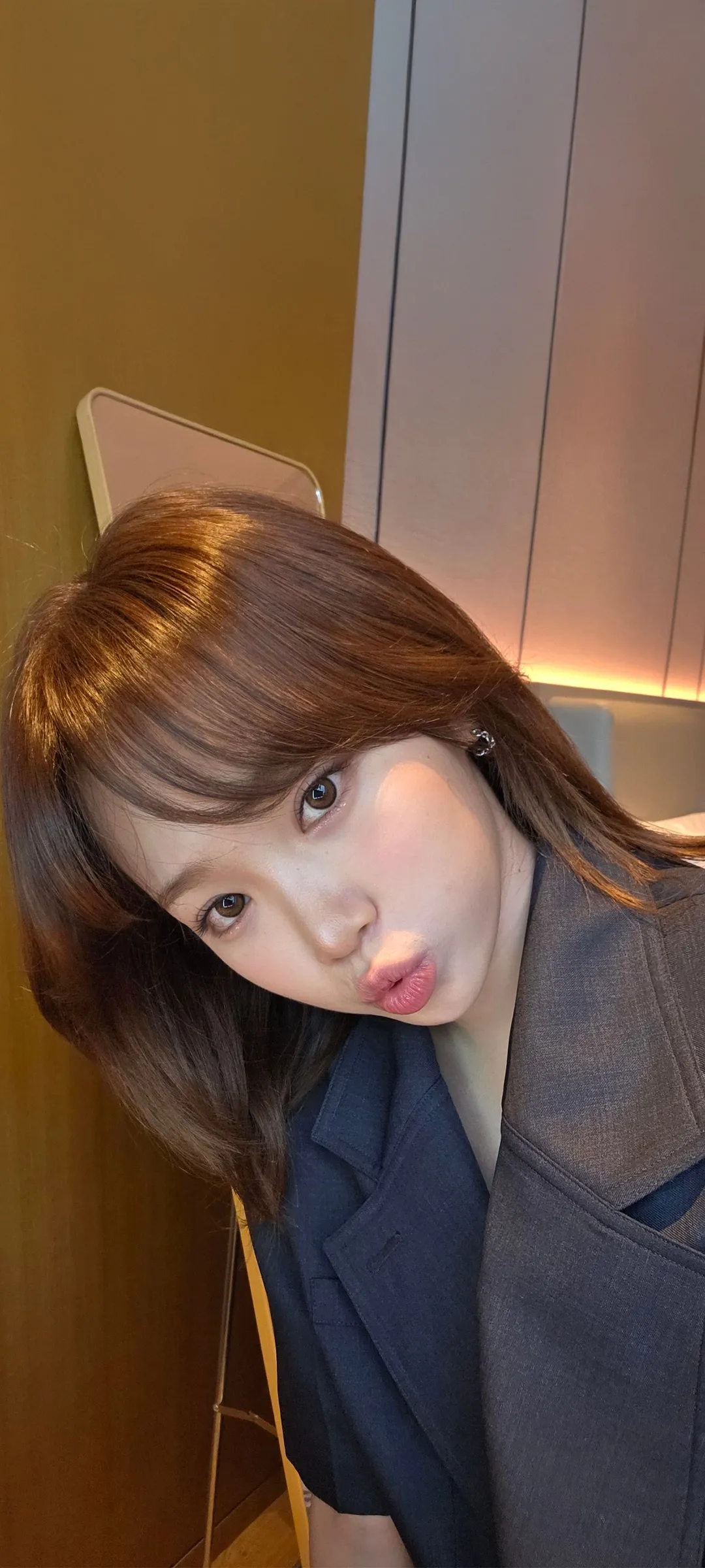 김채원 잠금화면 폰 배경화면 4K HD 다운로드 — 아이즈원, 르세라핌