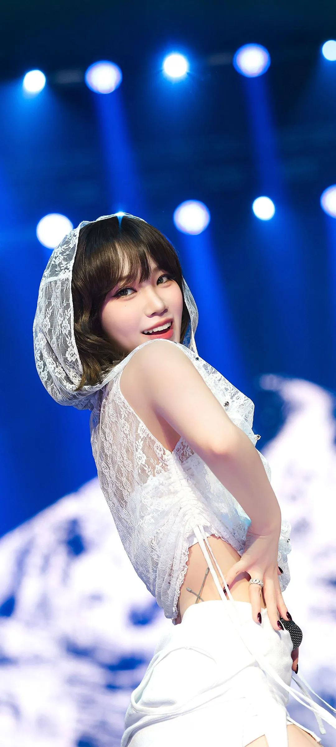 Wallpaper layar kunci hp Kim Chae-won 4K HD download — IZ*ONE, LE SSERAFIM