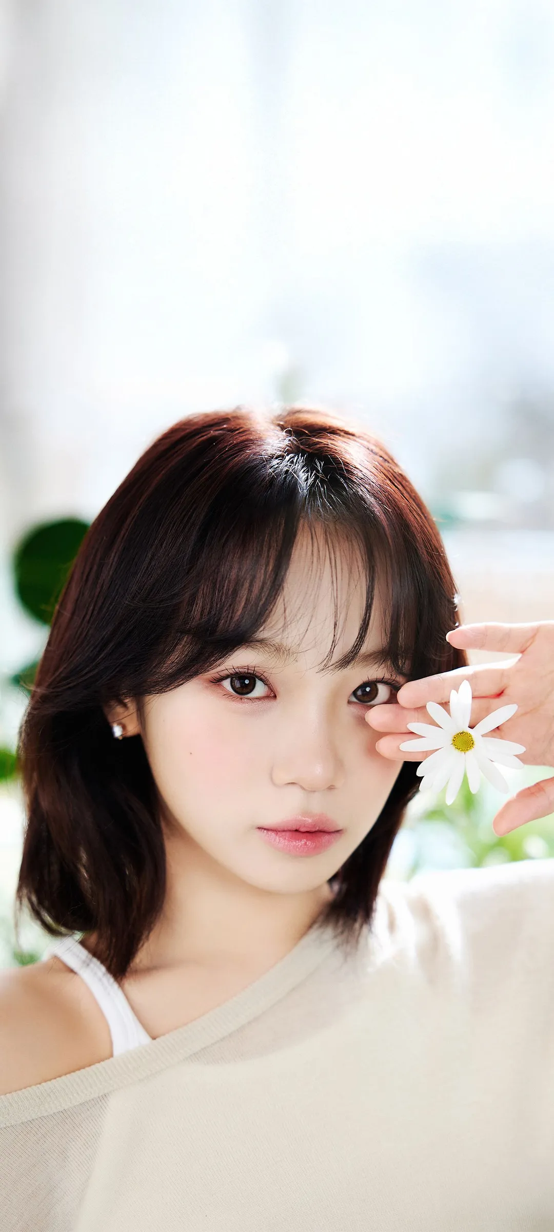 김채원 잠금화면 폰 배경화면 4K HD 다운로드 — 아이즈원, 르세라핌