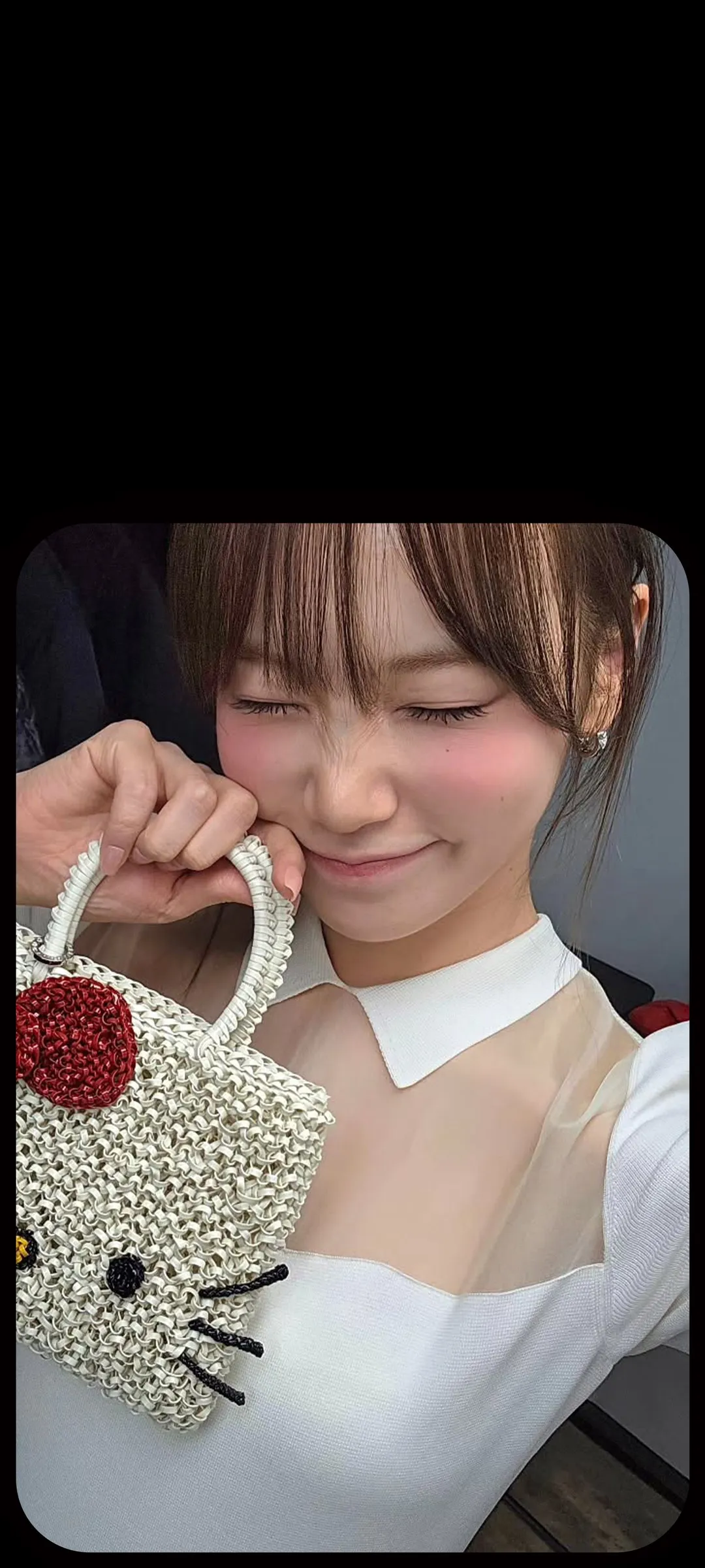 Kim Chae-won lock screen phone wallpaper 4K HD download — IZ*ONE, LE SSERAFIM