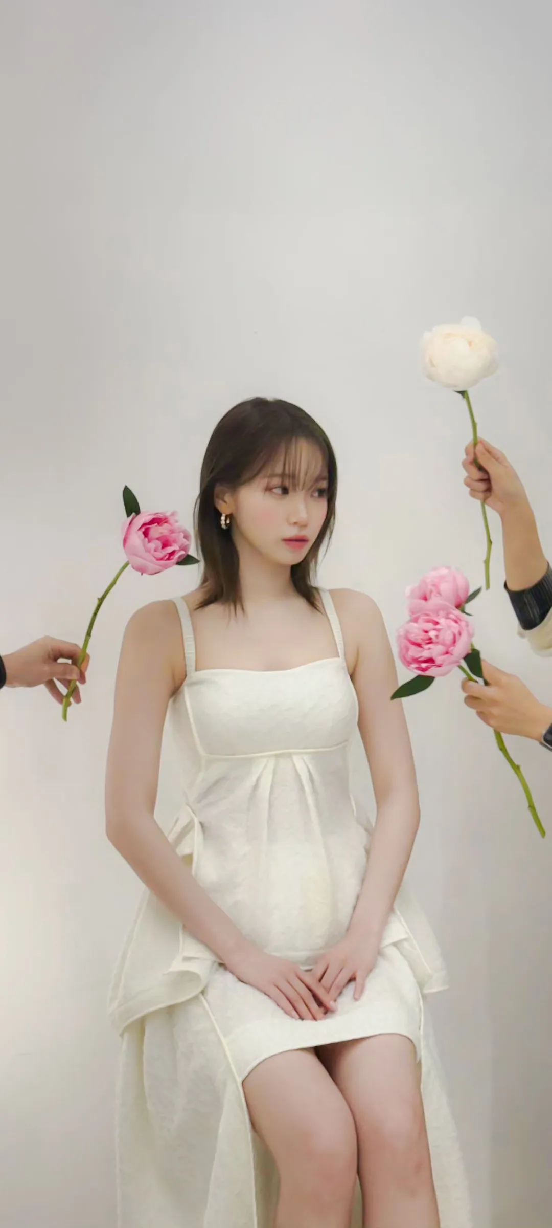 김채원 잠금화면 폰 배경화면 4K HD 다운로드 — 아이즈원, 르세라핌