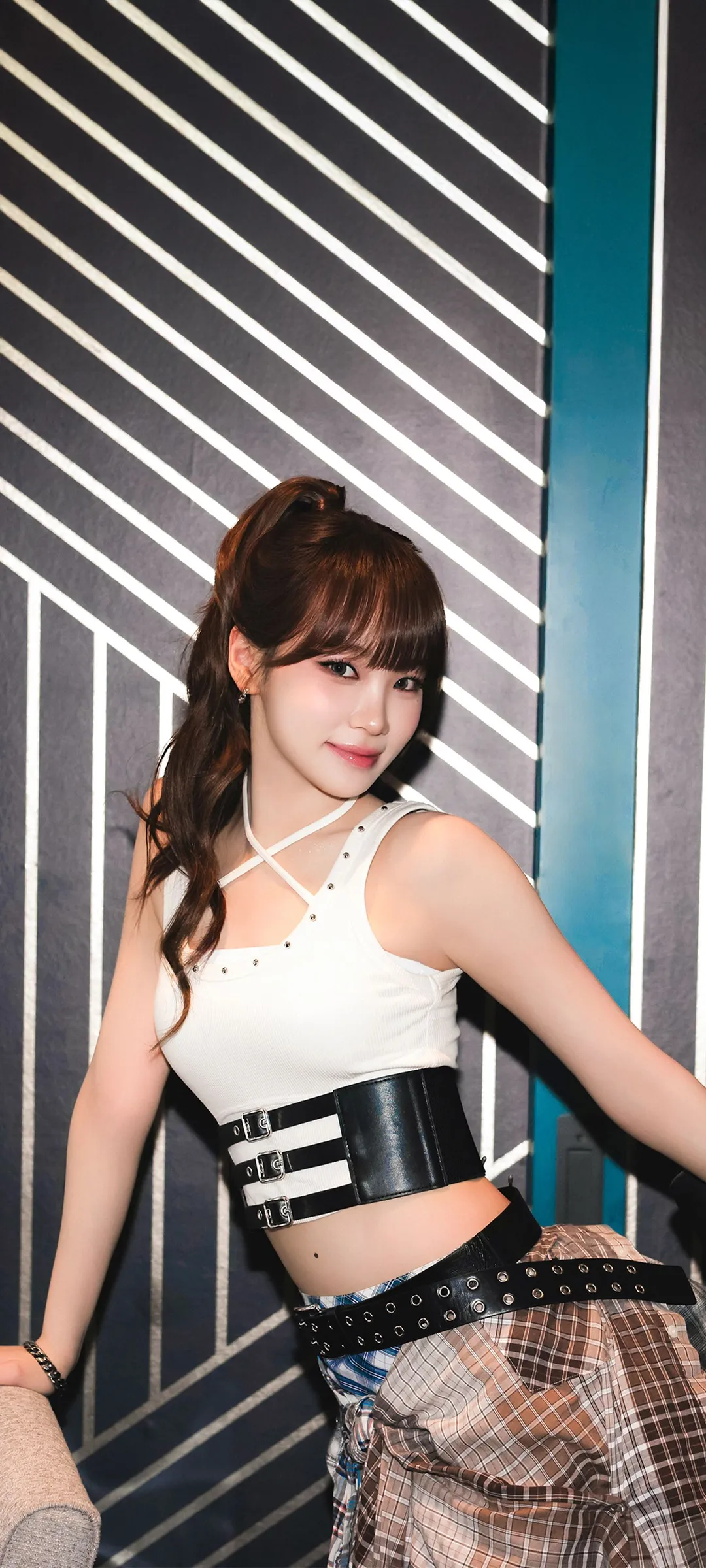 Wallpaper layar kunci hp Kim Chae-won 4K HD download — IZ*ONE, LE SSERAFIM