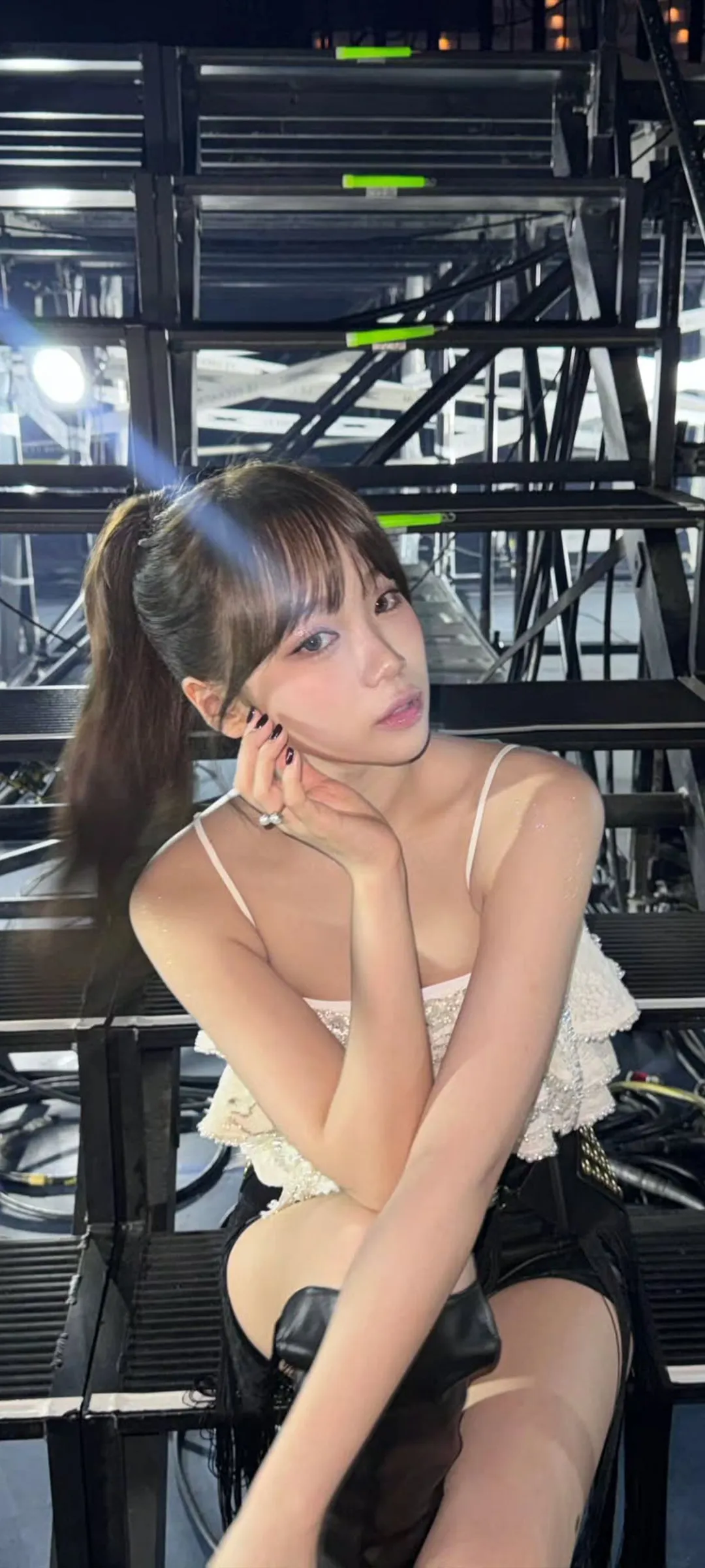 Wallpaper layar kunci hp Kim Chae-won 4K HD download — IZ*ONE, LE SSERAFIM