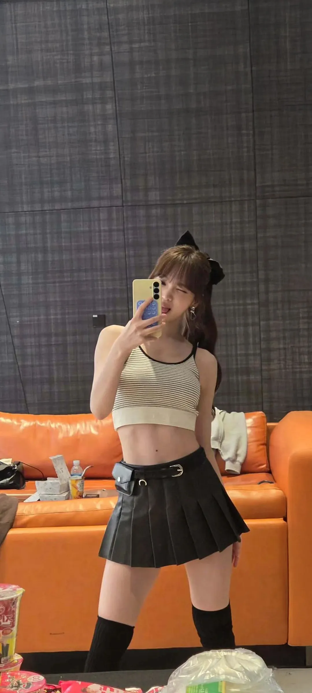 김채원 잠금화면 폰 배경화면 4K HD 다운로드 — 아이즈원, 르세라핌
