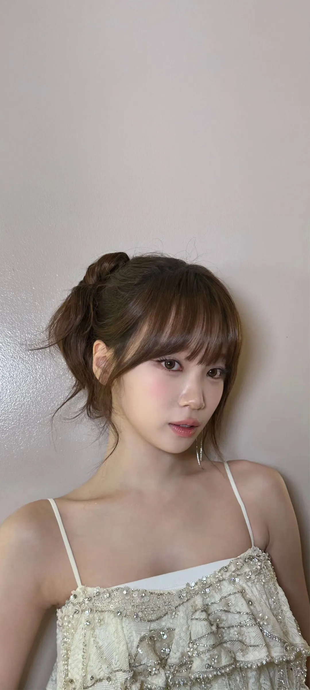 Wallpaper layar kunci hp Kim Chae-won 4K HD download — IZ*ONE, LE SSERAFIM