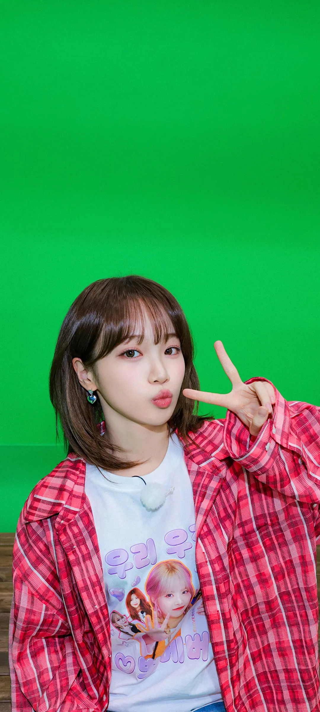 Wallpaper layar kunci hp Kim Chae-won 4K HD download — IZ*ONE, LE SSERAFIM