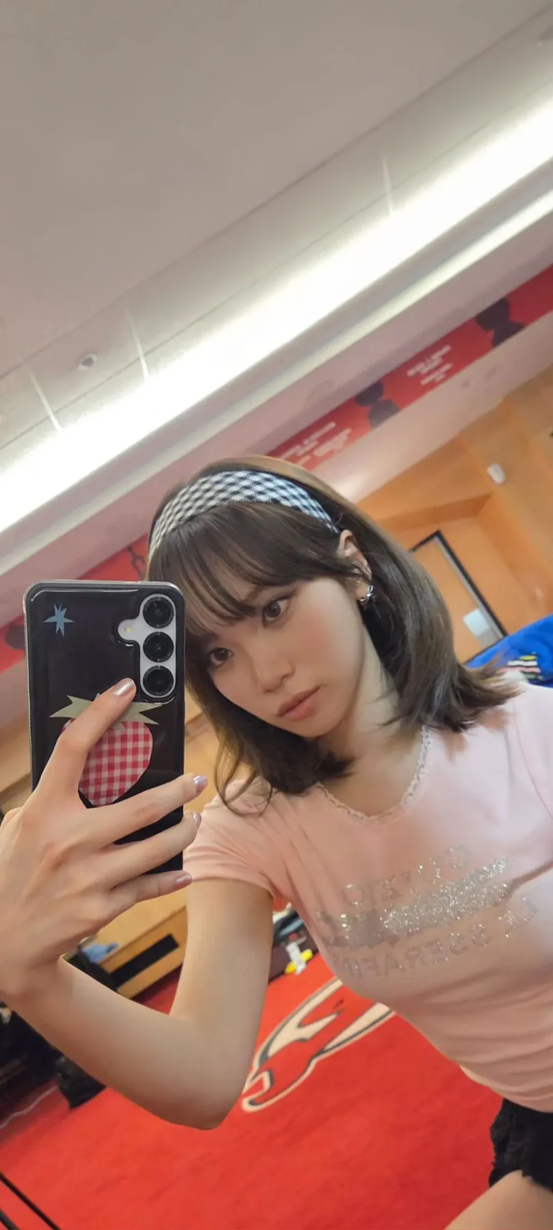 Wallpaper layar kunci hp Kim Chae-won 4K HD download — IZ*ONE, LE SSERAFIM