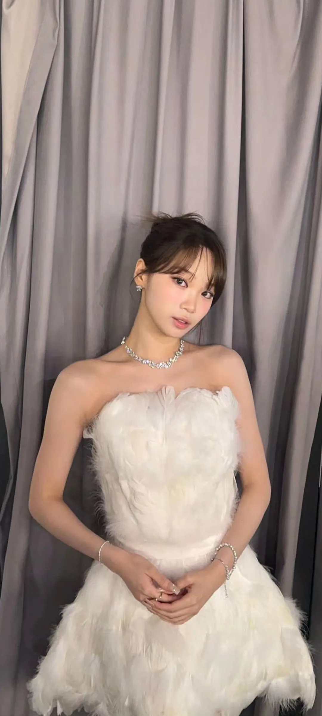 Wallpaper layar kunci hp Kim Chae-won 4K HD download — IZ*ONE, LE SSERAFIM