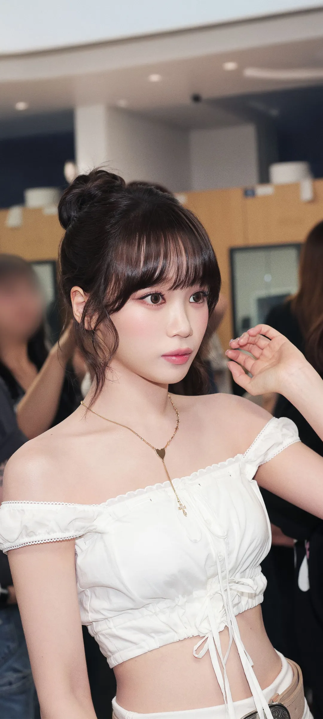 김채원 잠금화면 폰 배경화면 4K HD 다운로드 — 아이즈원, 르세라핌