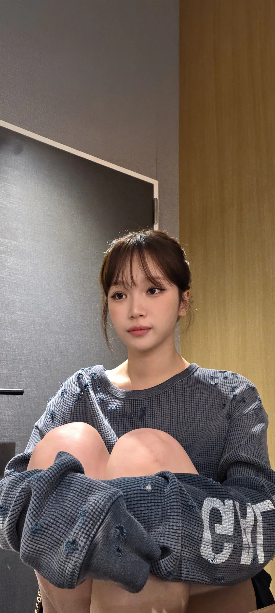 Kim Chae-won lock screen phone wallpaper 4K HD download — IZ*ONE, LE SSERAFIM