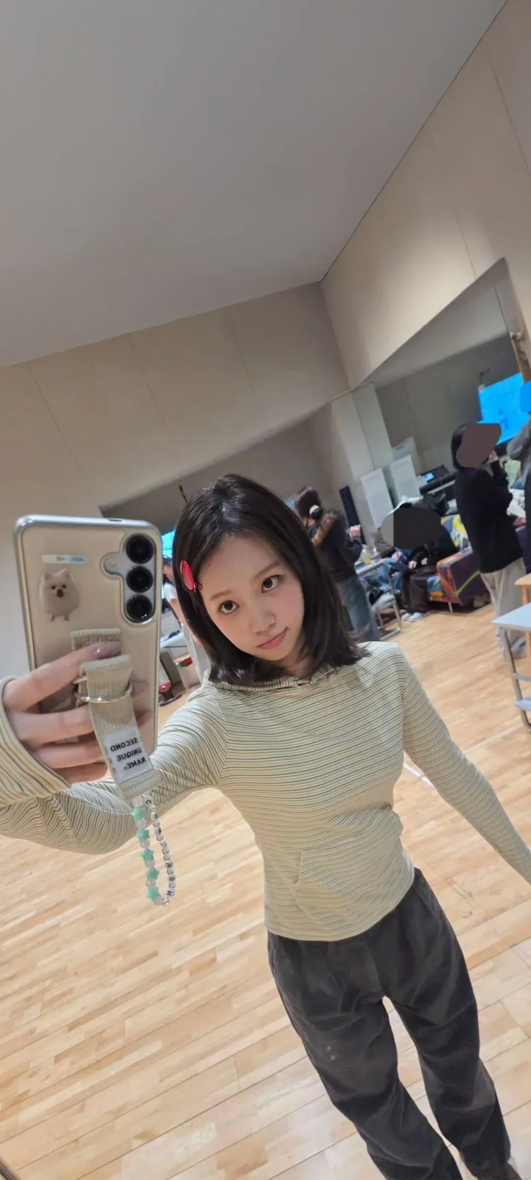 Wallpaper layar kunci hp Kim Chae-won 4K HD download — IZ*ONE, LE SSERAFIM