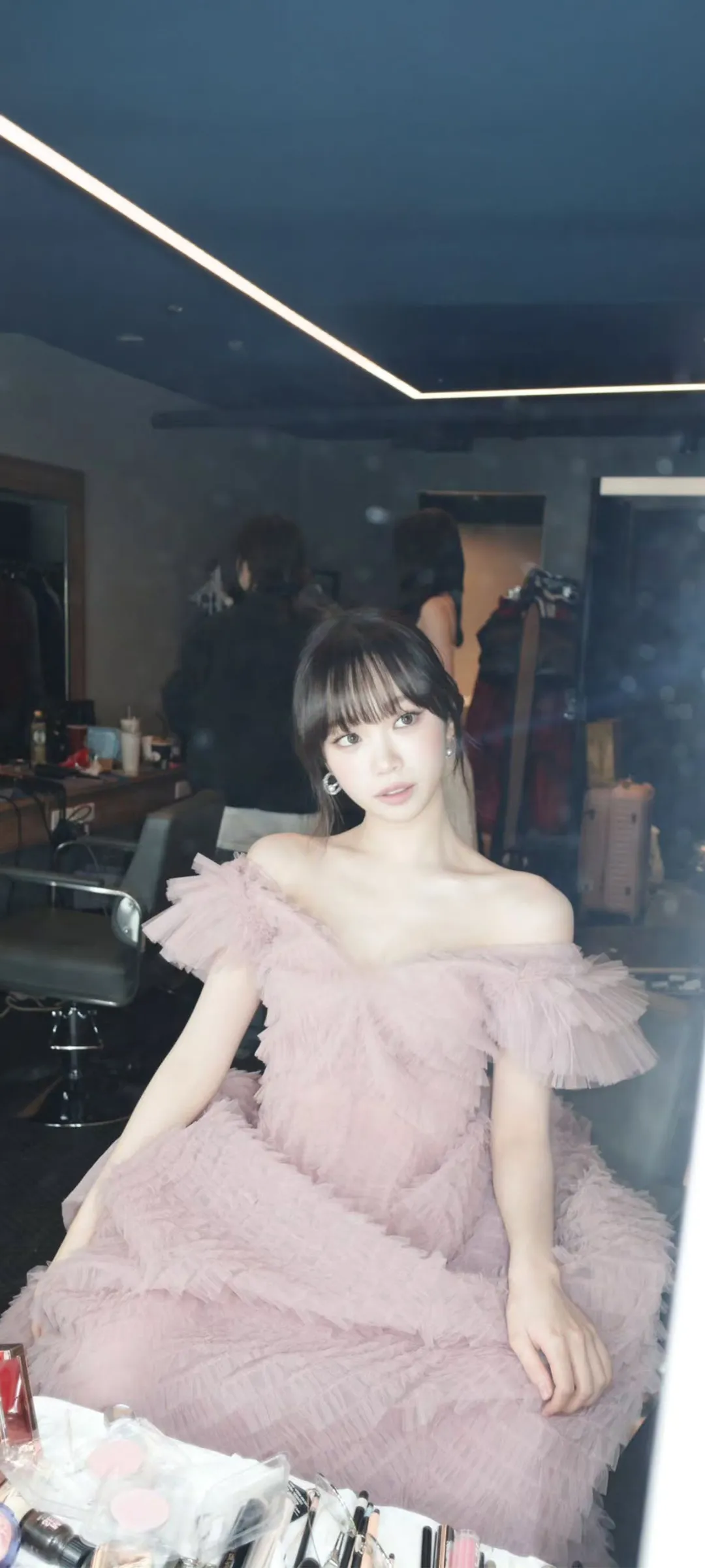 Kim Chae-won lock screen phone wallpaper 4K HD download — IZ*ONE, LE SSERAFIM