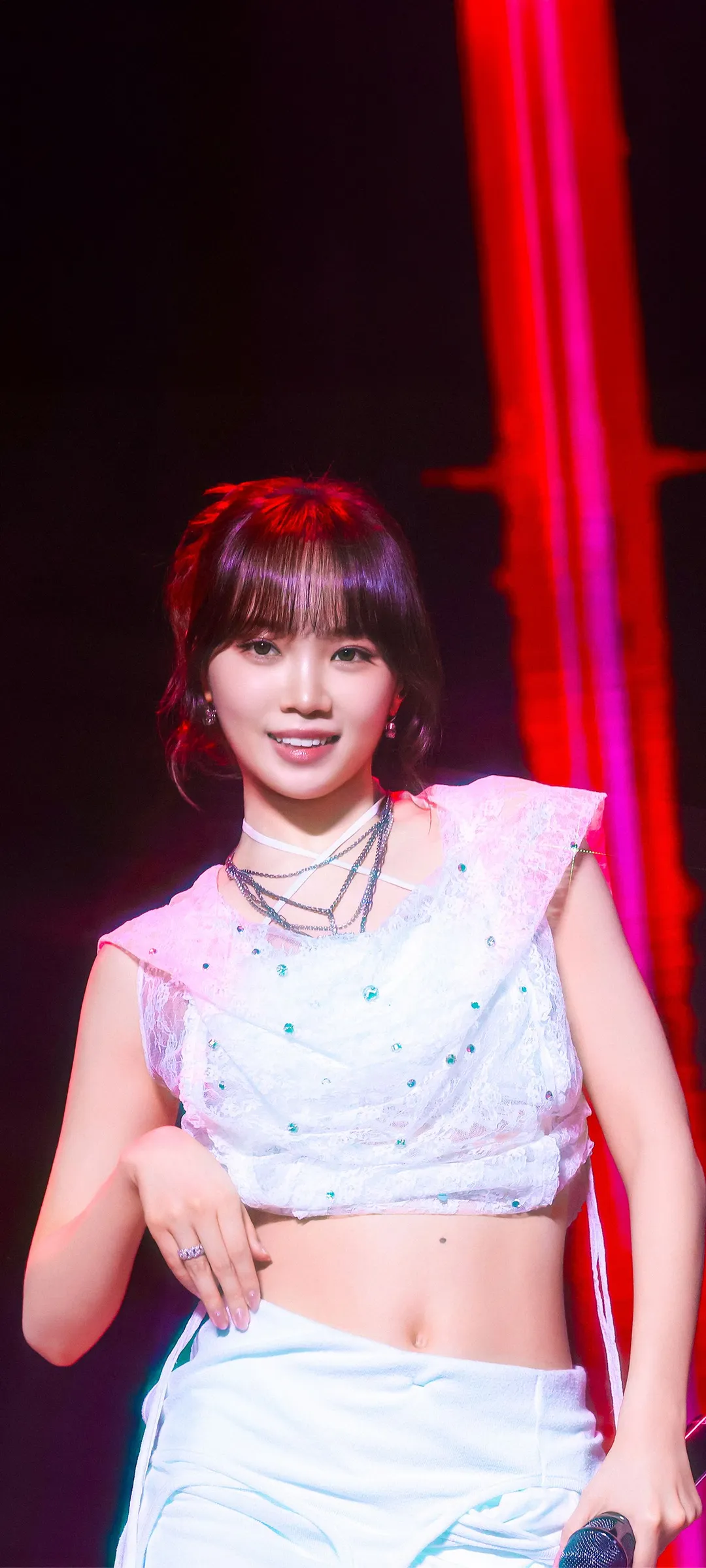 Kim Chae-won lock screen phone wallpaper 4K HD download — IZ*ONE, LE SSERAFIM