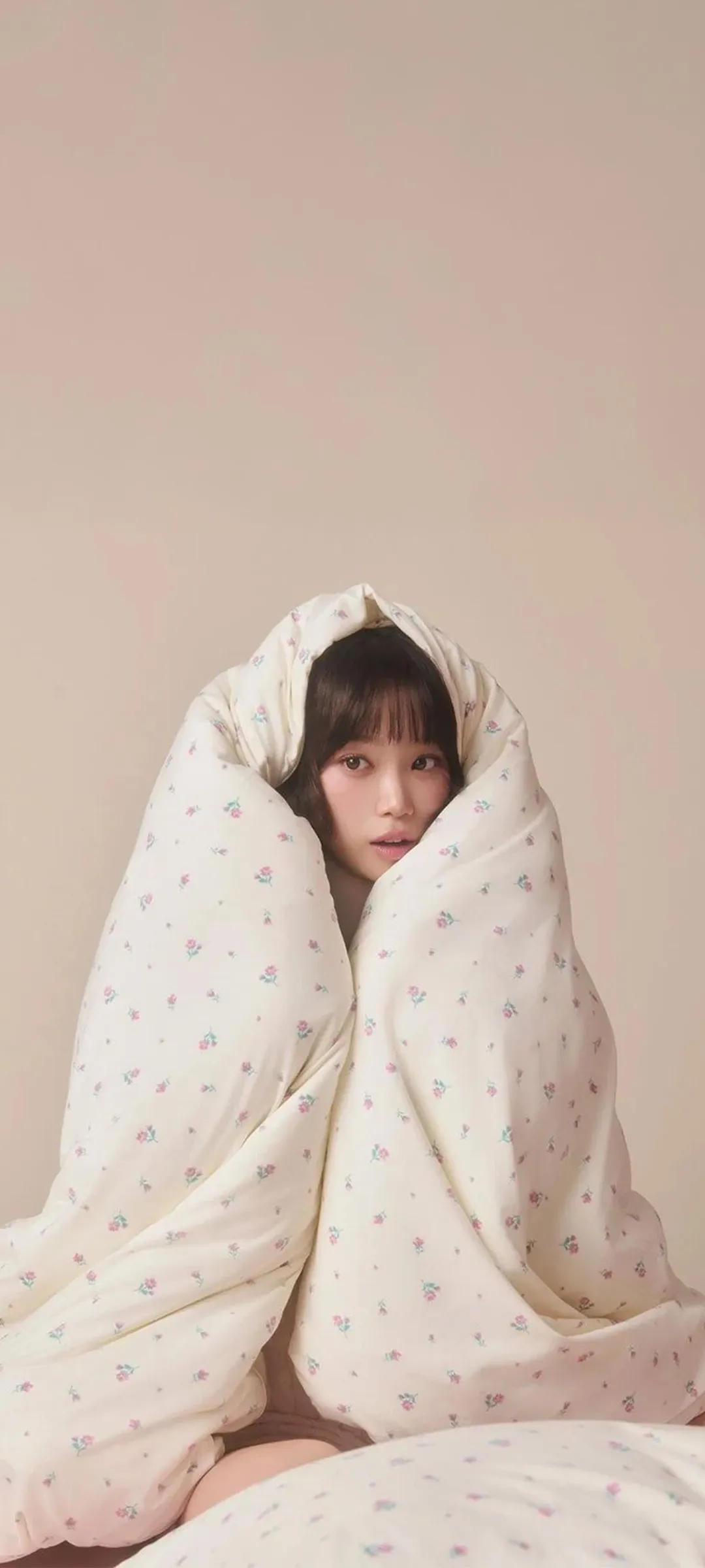 김채원 잠금화면 폰 배경화면 4K HD 다운로드 — 아이즈원, 르세라핌