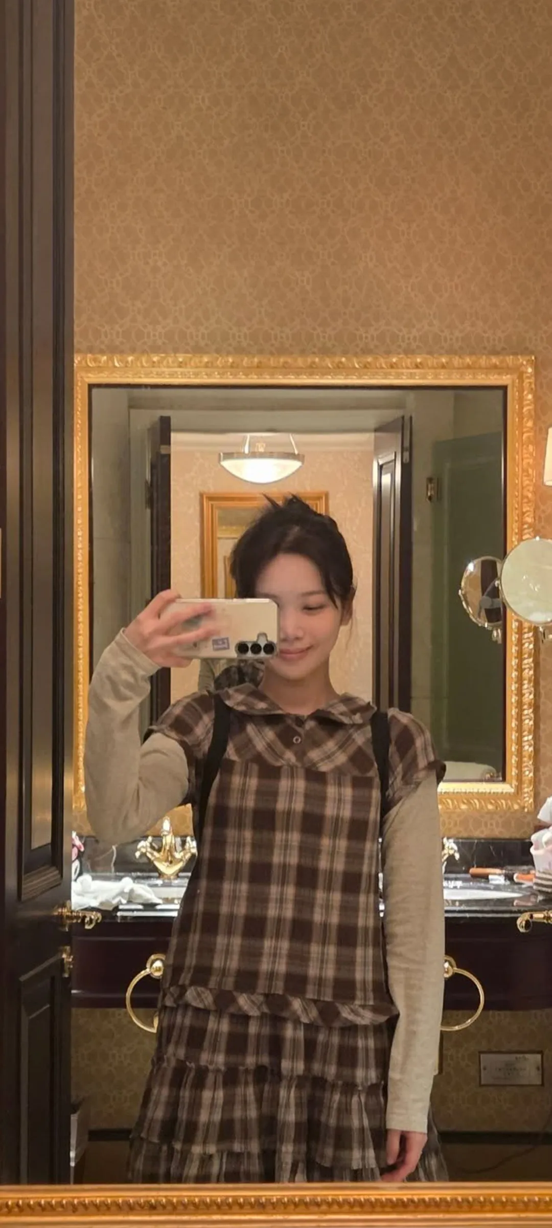 김채원 잠금화면 폰 배경화면 4K HD 다운로드 — 아이즈원, 르세라핌