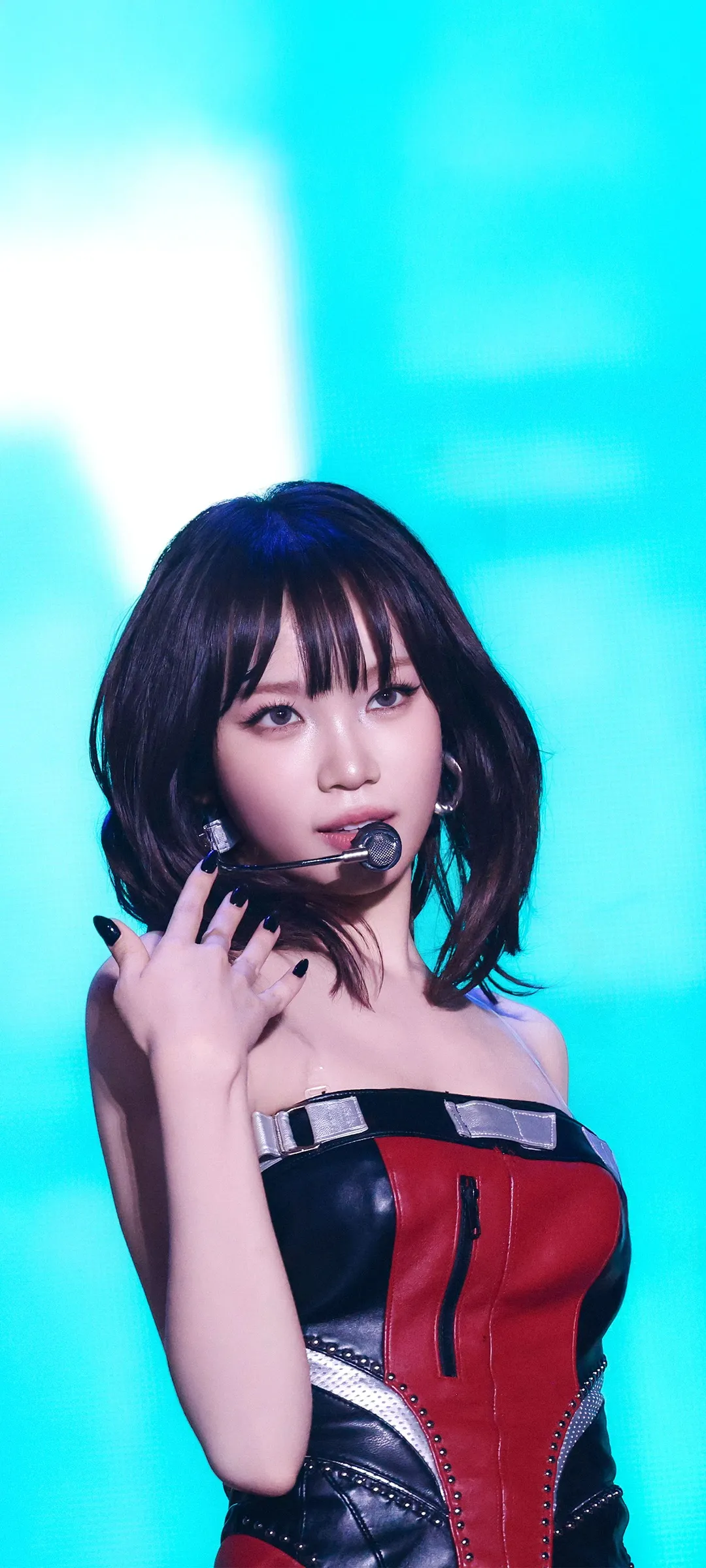 Kim Chae-won lock screen phone wallpaper 4K HD download — IZ*ONE, LE SSERAFIM