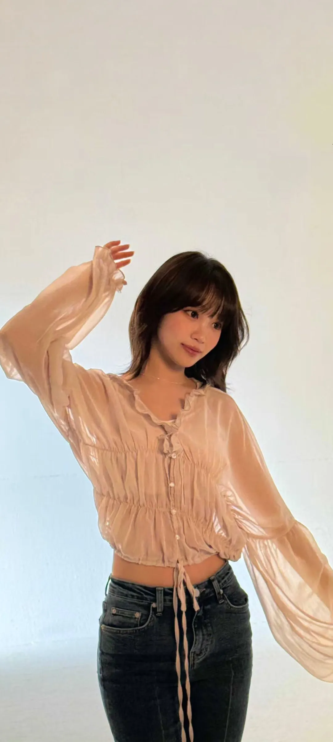 김채원 잠금화면 폰 배경화면 4K HD 다운로드 — 아이즈원, 르세라핌