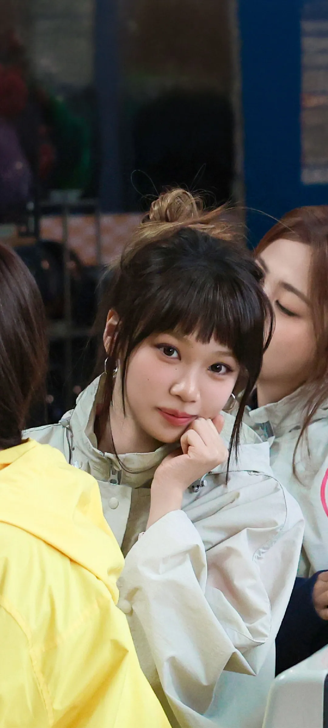 김채원 잠금화면 폰 배경화면 4K HD 다운로드 — 아이즈원, 르세라핌
