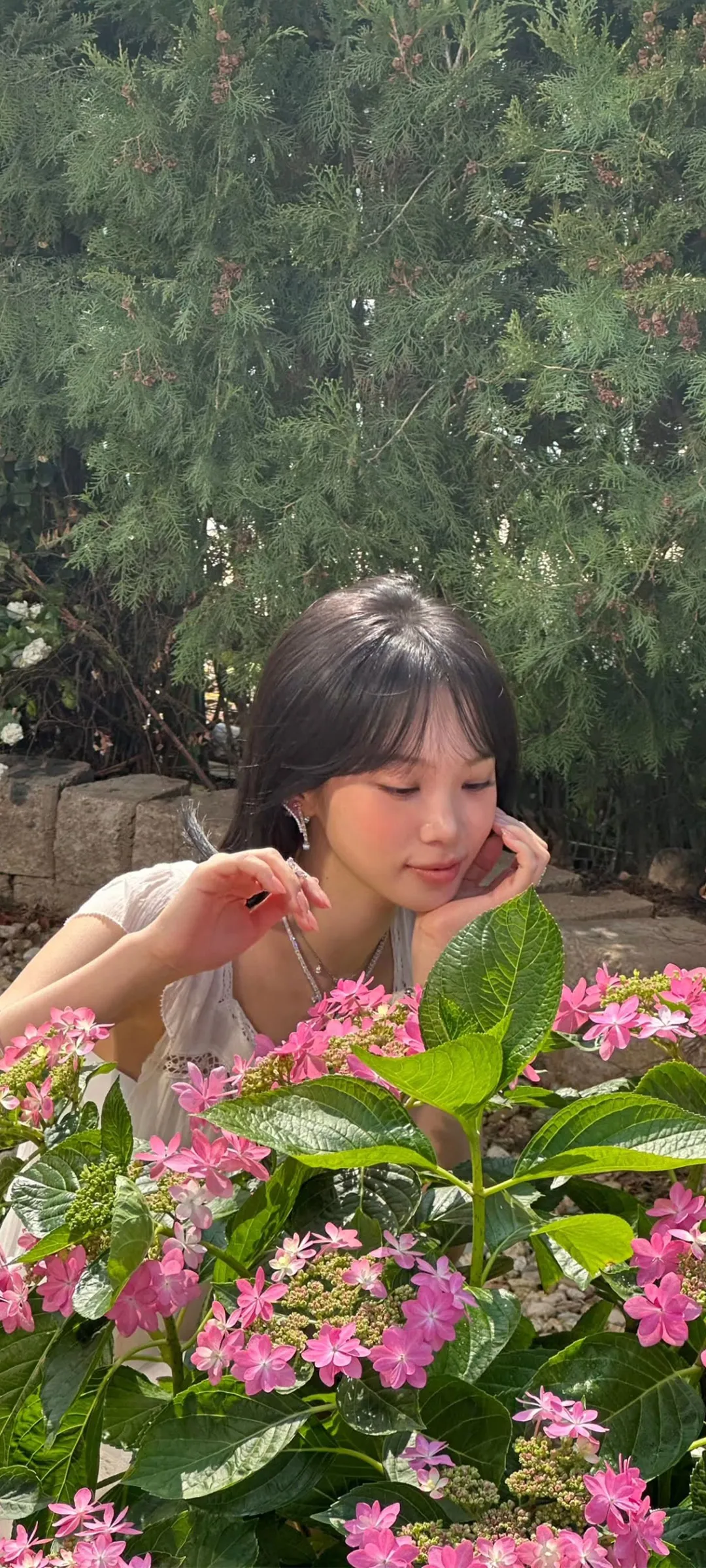 김채원 잠금화면 폰 배경화면 4K HD 다운로드 — 아이즈원, 르세라핌