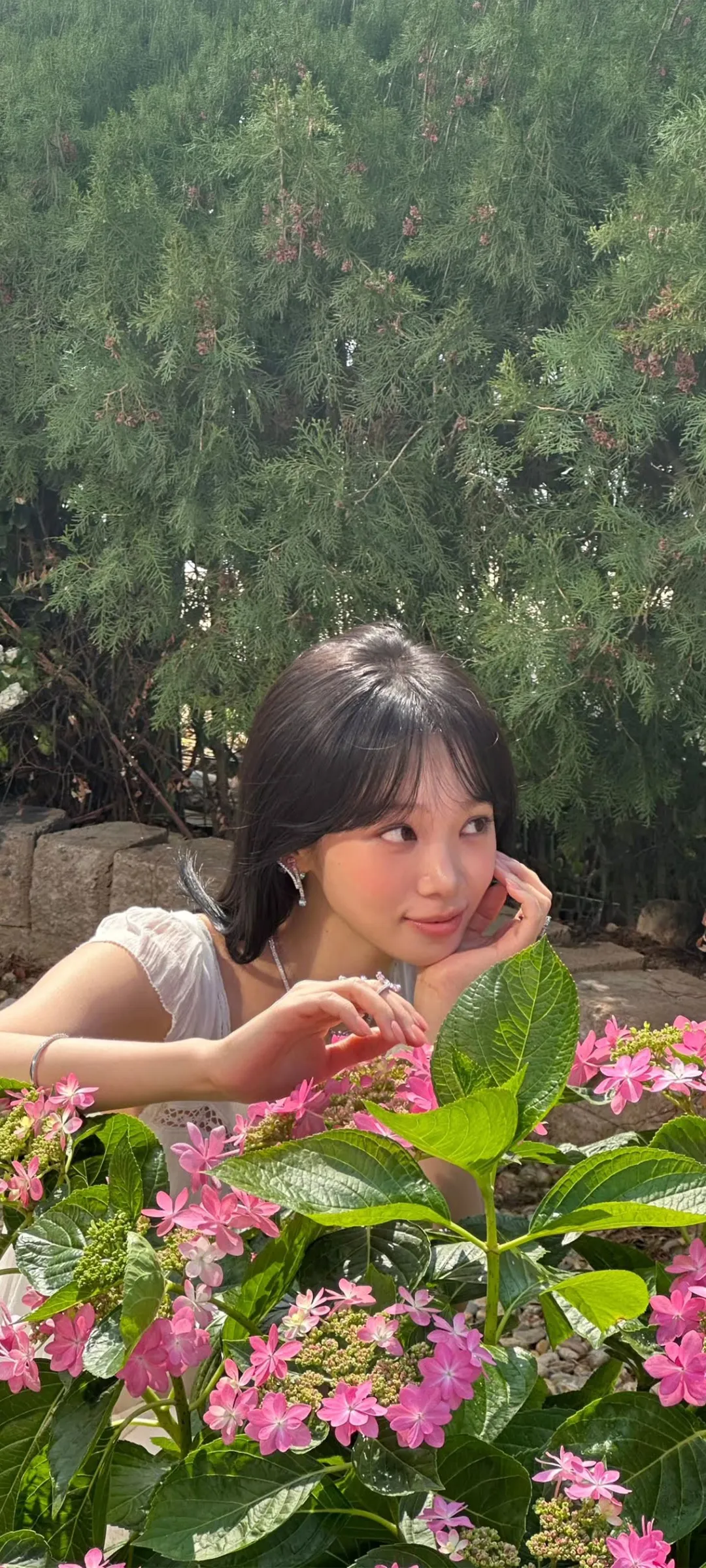김채원 잠금화면 폰 배경화면 4K HD 다운로드 — 아이즈원, 르세라핌