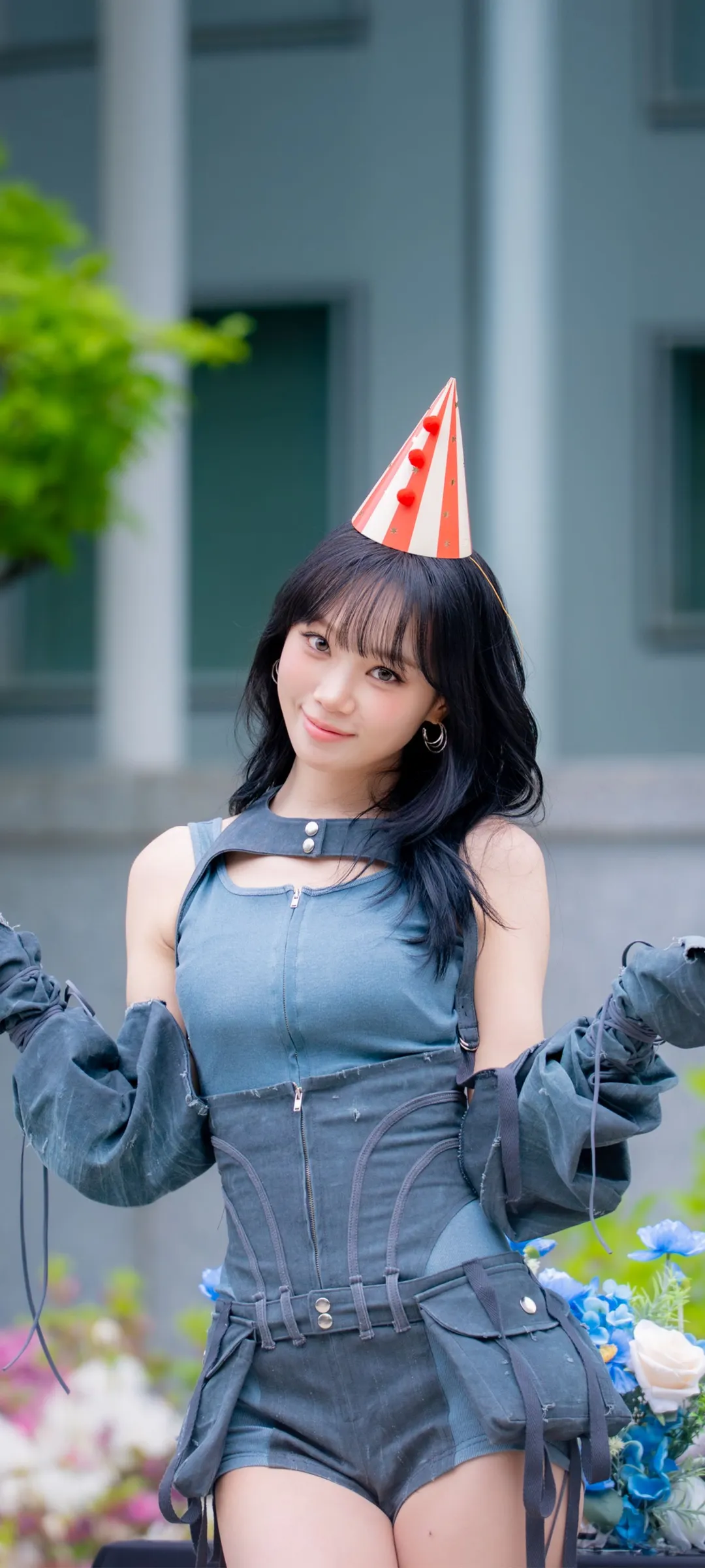 Kim Chae-won lock screen phone wallpaper 4K HD download — IZ*ONE, LE SSERAFIM