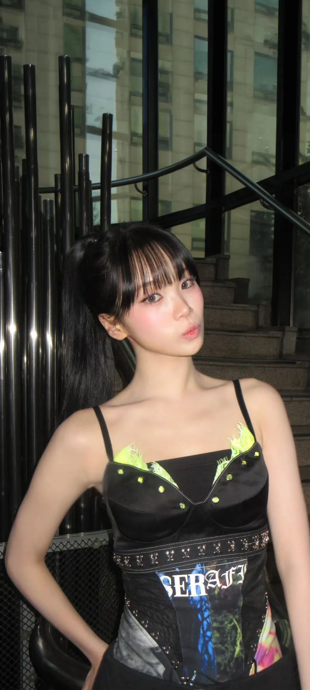 Kim Chae-won lock screen phone wallpaper 4K HD download — IZ*ONE, LE SSERAFIM