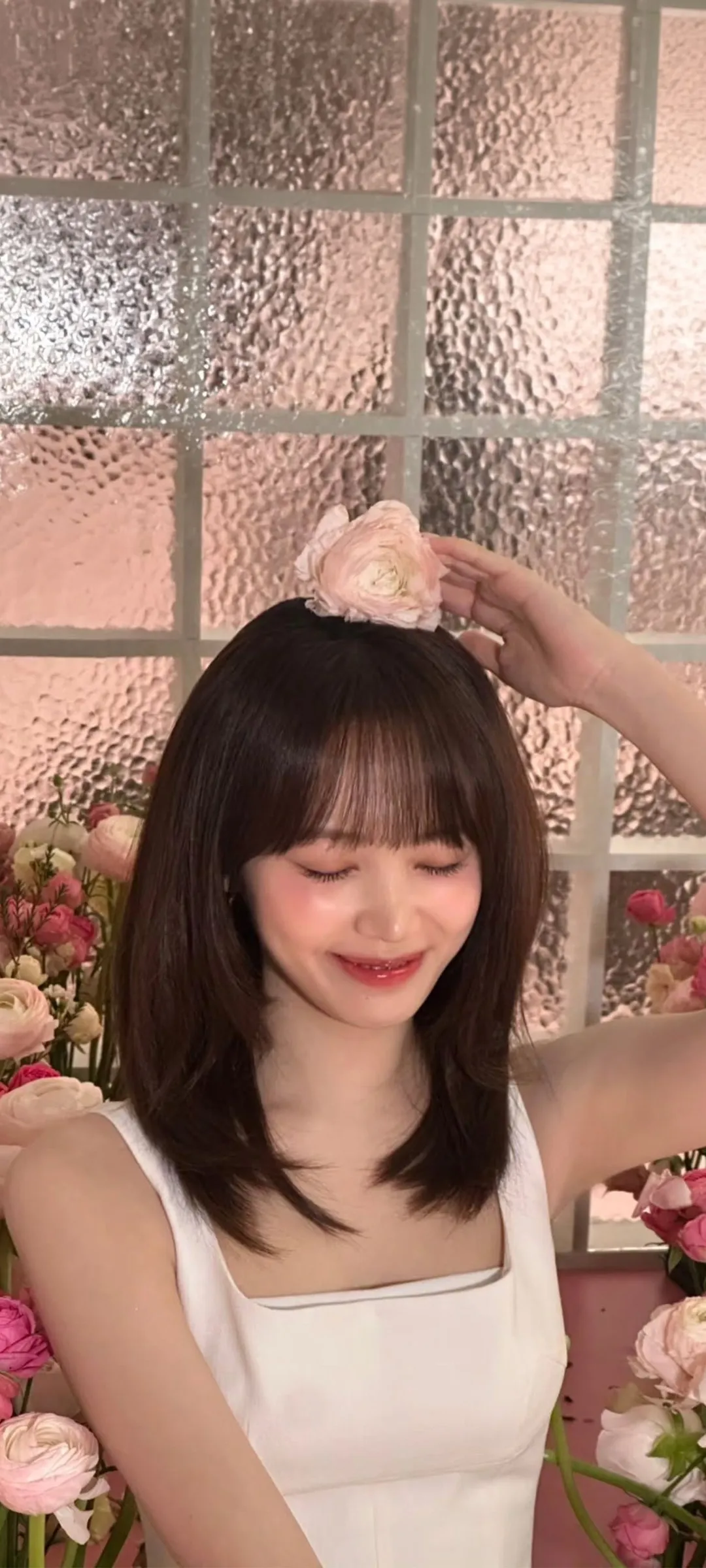 김채원 잠금화면 폰 배경화면 4K HD 다운로드 — 아이즈원, 르세라핌