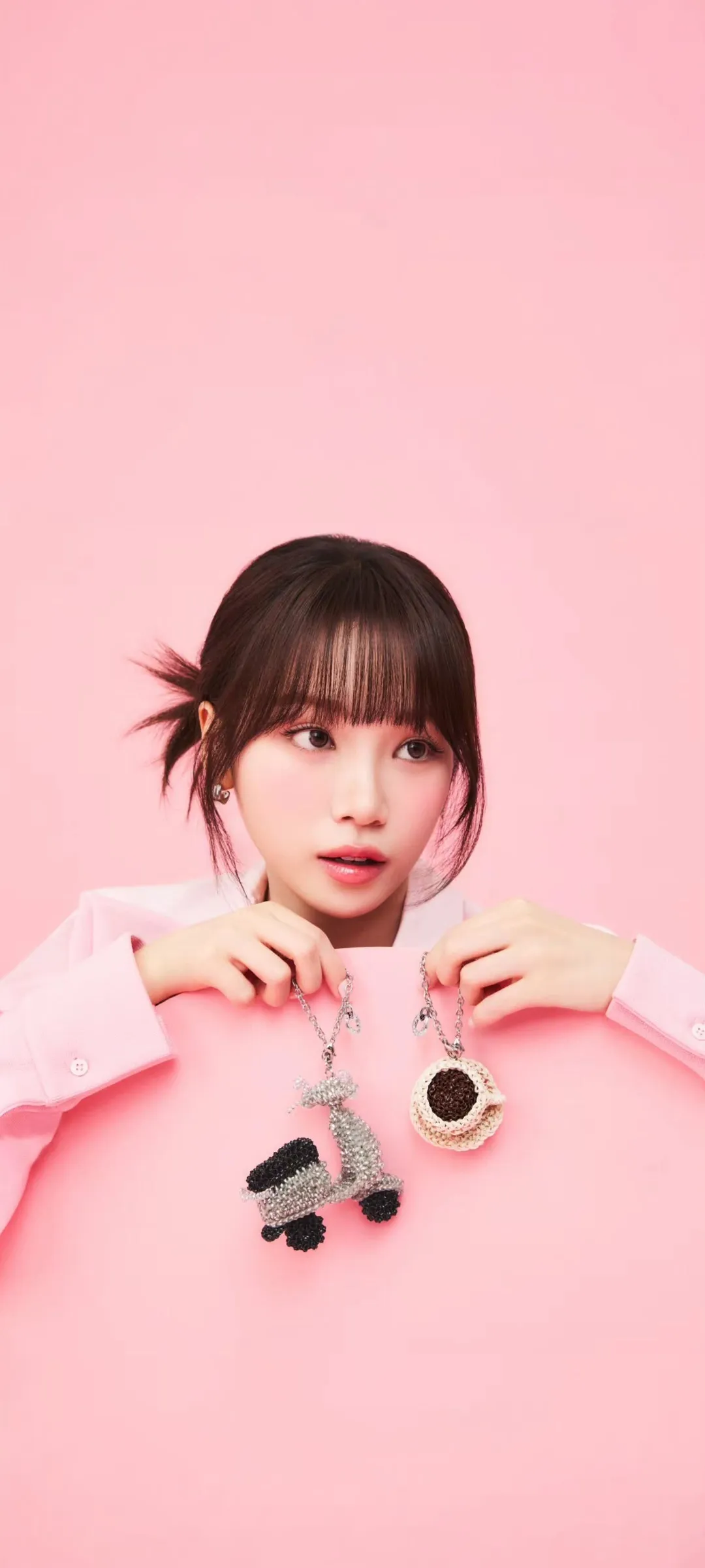 Kim Chae-won lock screen phone wallpaper 4K HD download — IZ*ONE, LE SSERAFIM