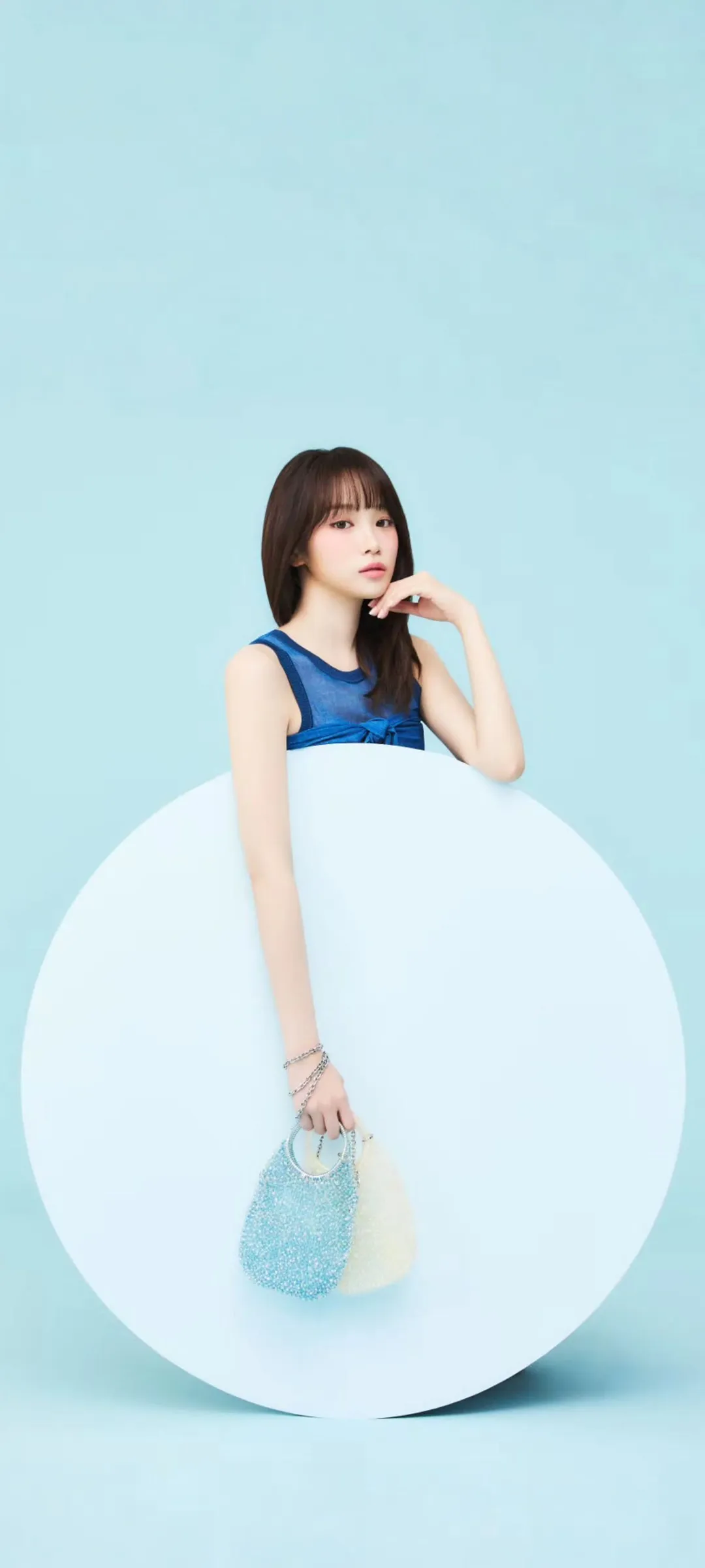 Kim Chae-won lock screen phone wallpaper 4K HD download — IZ*ONE, LE SSERAFIM