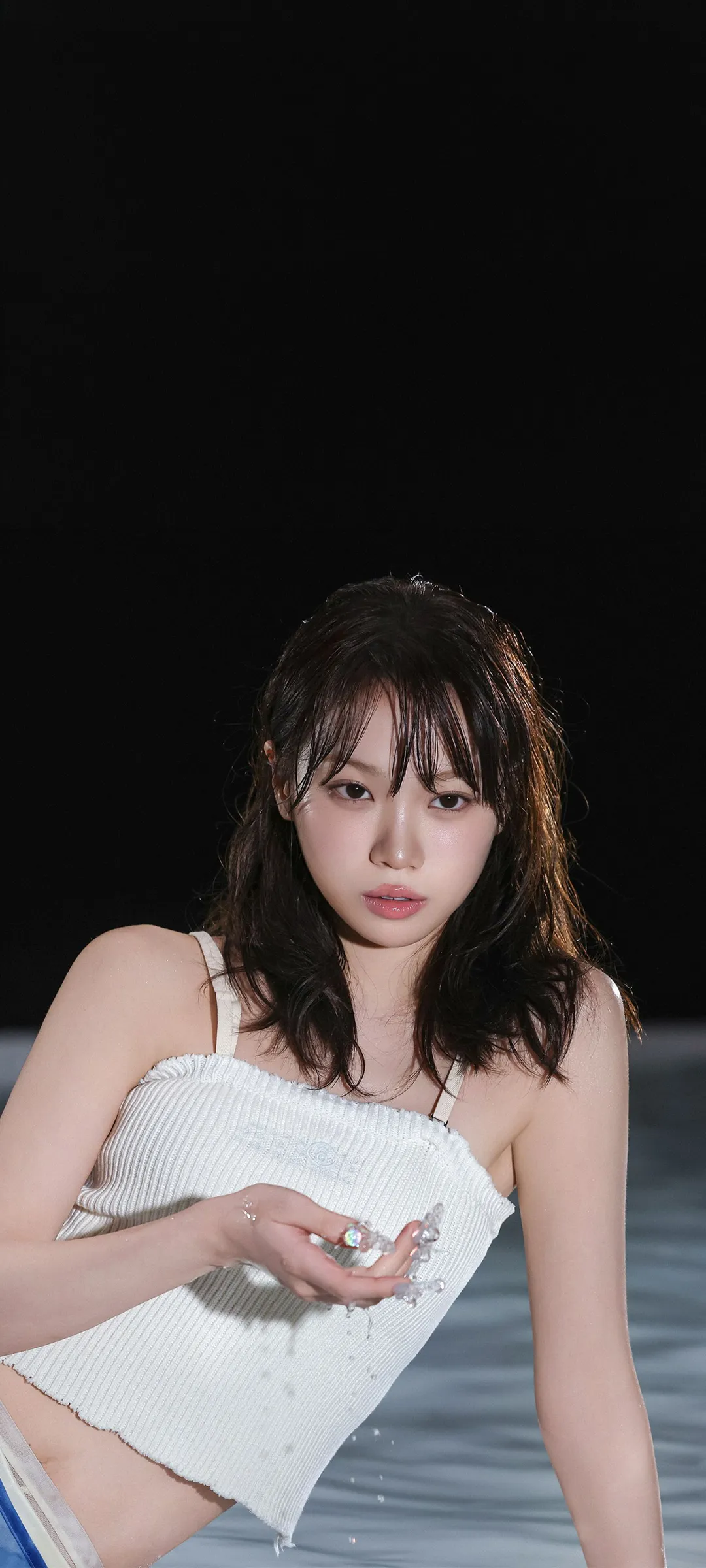 Kim Chae-won lock screen phone wallpaper 4K HD download — IZ*ONE, LE SSERAFIM