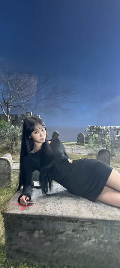 김채원 폰 잠금화면 배경화면 4K HD 다운로드 #13495