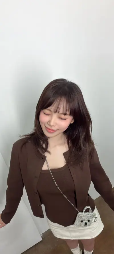김채원 폰 잠금화면 배경화면 4K HD 다운로드 #13501