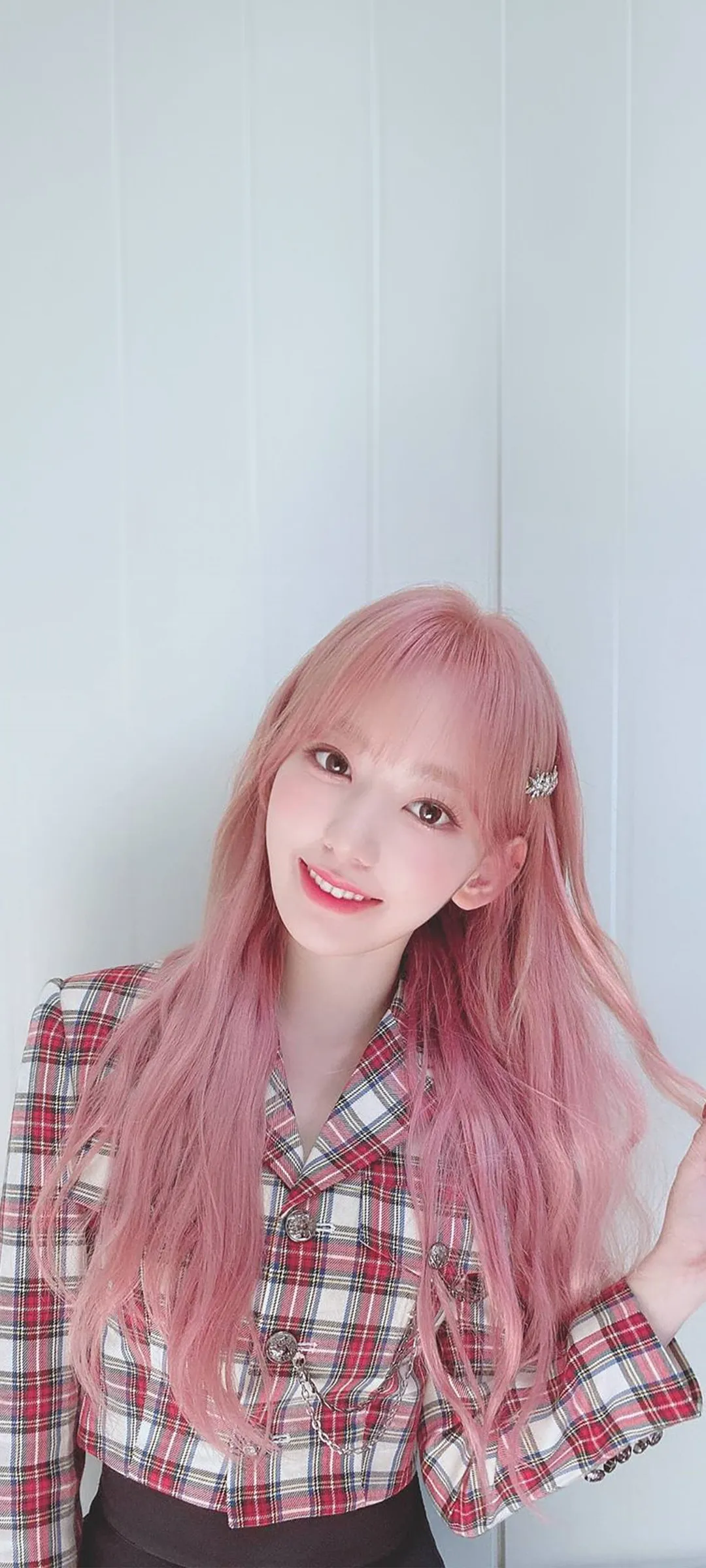 Fond d'écran de verrouillage mobile Sakura Miyawaki 4K HD télécharger — IZ*ONE, LE SSERAFIM
