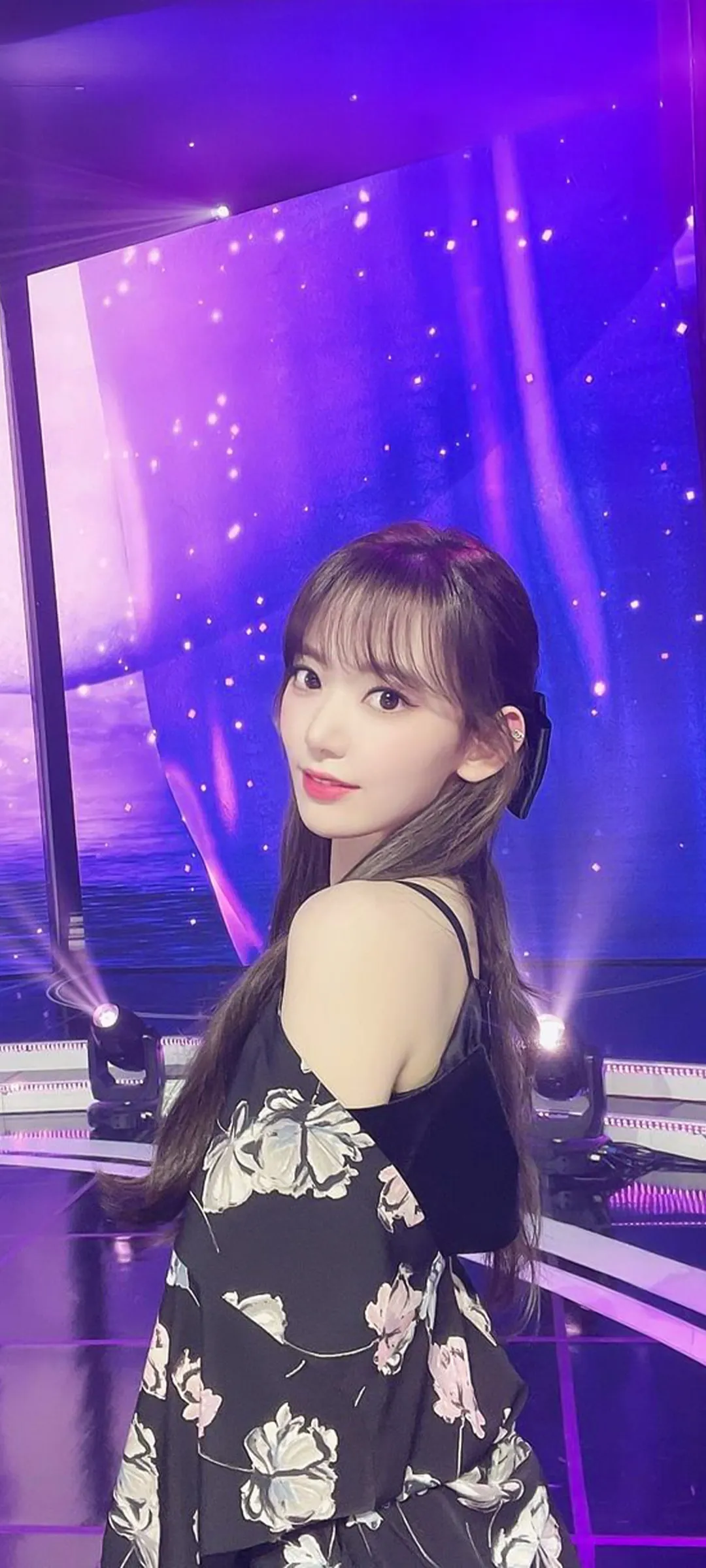 Fond d'écran de verrouillage mobile Sakura Miyawaki 4K HD télécharger — IZ*ONE, LE SSERAFIM