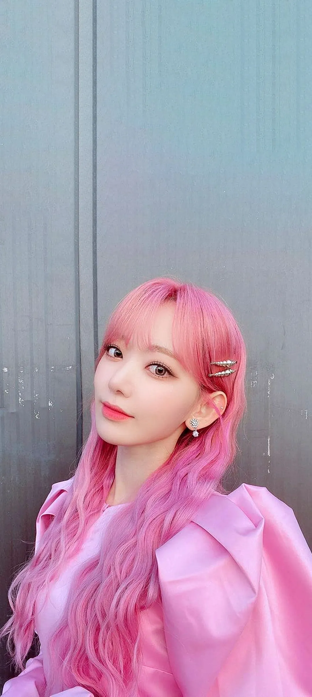 Fond d'écran de verrouillage mobile Sakura Miyawaki 4K HD télécharger — IZ*ONE, LE SSERAFIM
