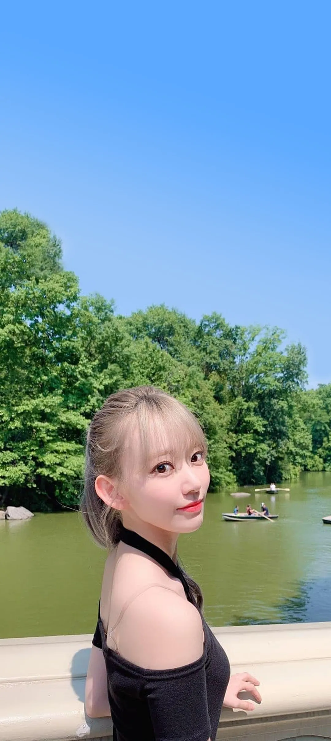 Fond d'écran de verrouillage mobile Sakura Miyawaki 4K HD télécharger — IZ*ONE, LE SSERAFIM