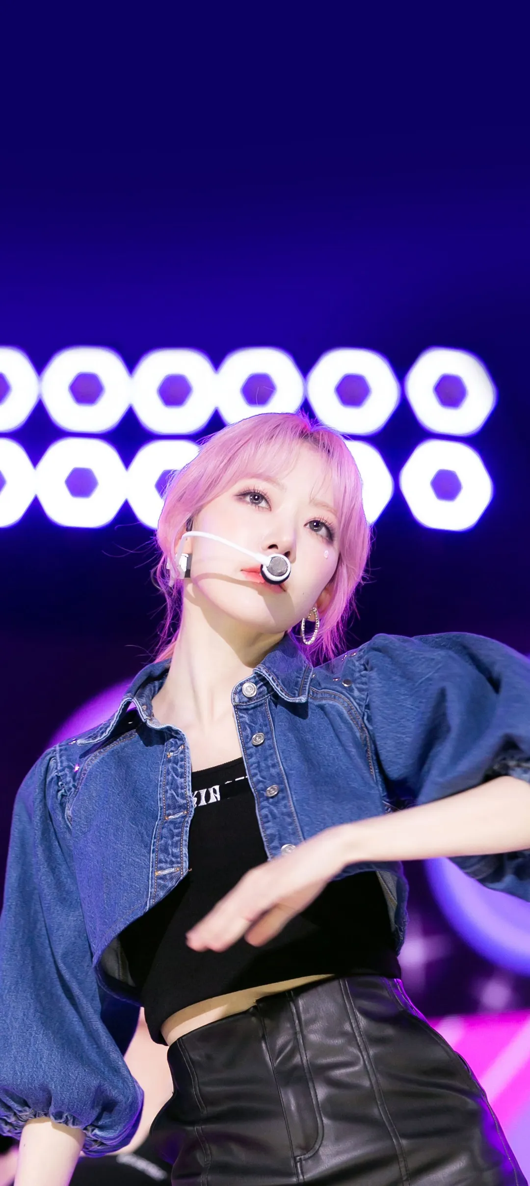 Fond d'écran de verrouillage mobile Sakura Miyawaki 4K HD télécharger — IZ*ONE, LE SSERAFIM