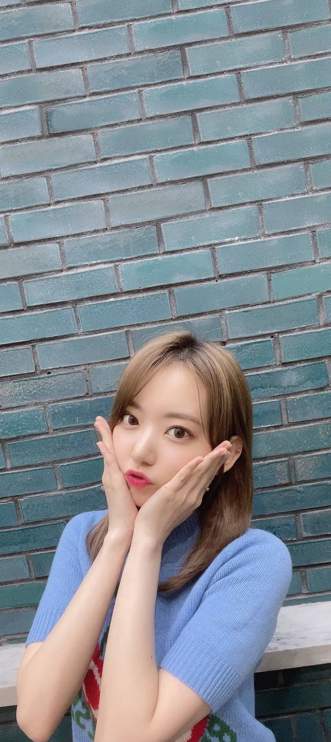 Fond d'écran de verrouillage mobile Sakura Miyawaki 4K HD télécharger — IZ*ONE, LE SSERAFIM