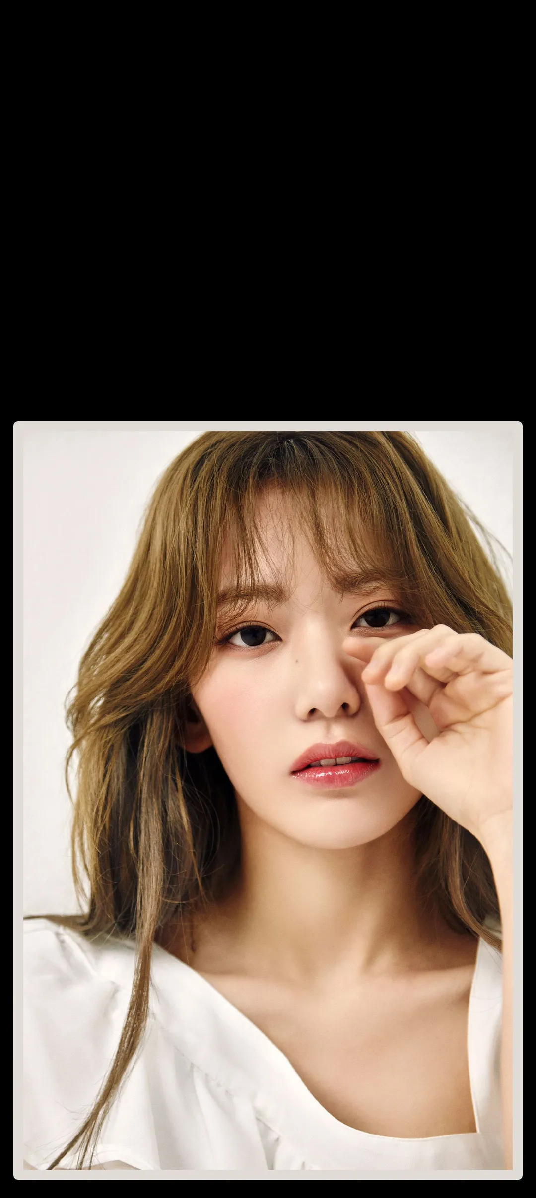 Fond d'écran de verrouillage mobile Sakura Miyawaki 4K HD télécharger — IZ*ONE, LE SSERAFIM