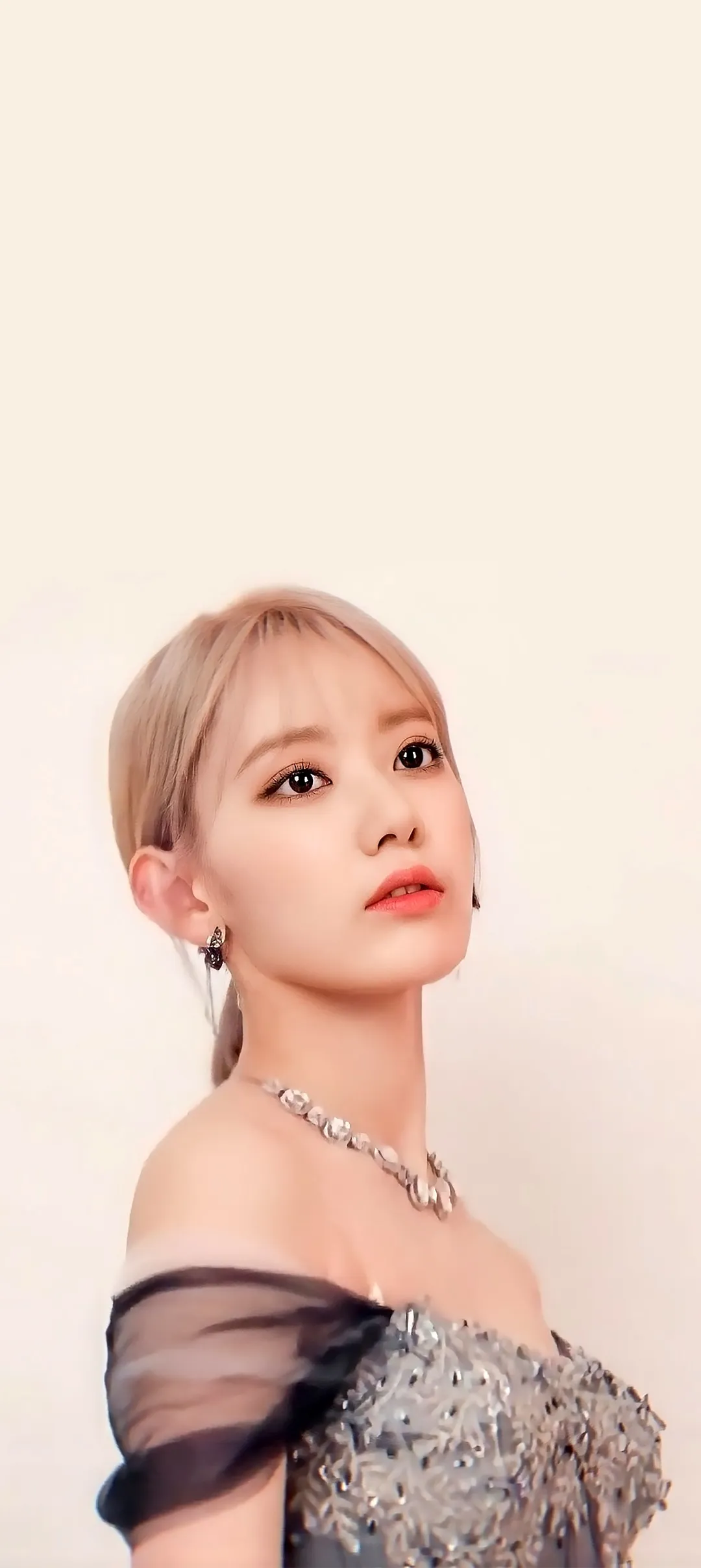 Fond d'écran de verrouillage mobile Sakura Miyawaki 4K HD télécharger — IZ*ONE, LE SSERAFIM
