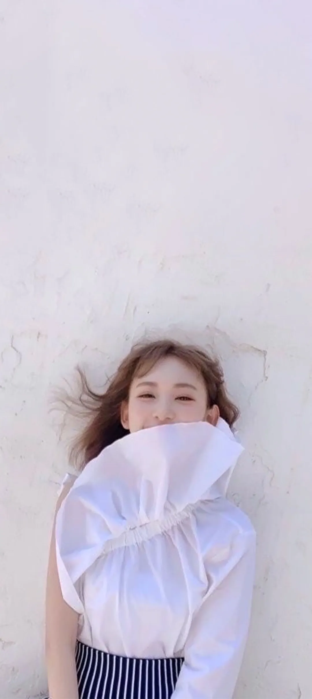 Fond d'écran de verrouillage mobile Sakura Miyawaki 4K HD télécharger — IZ*ONE, LE SSERAFIM