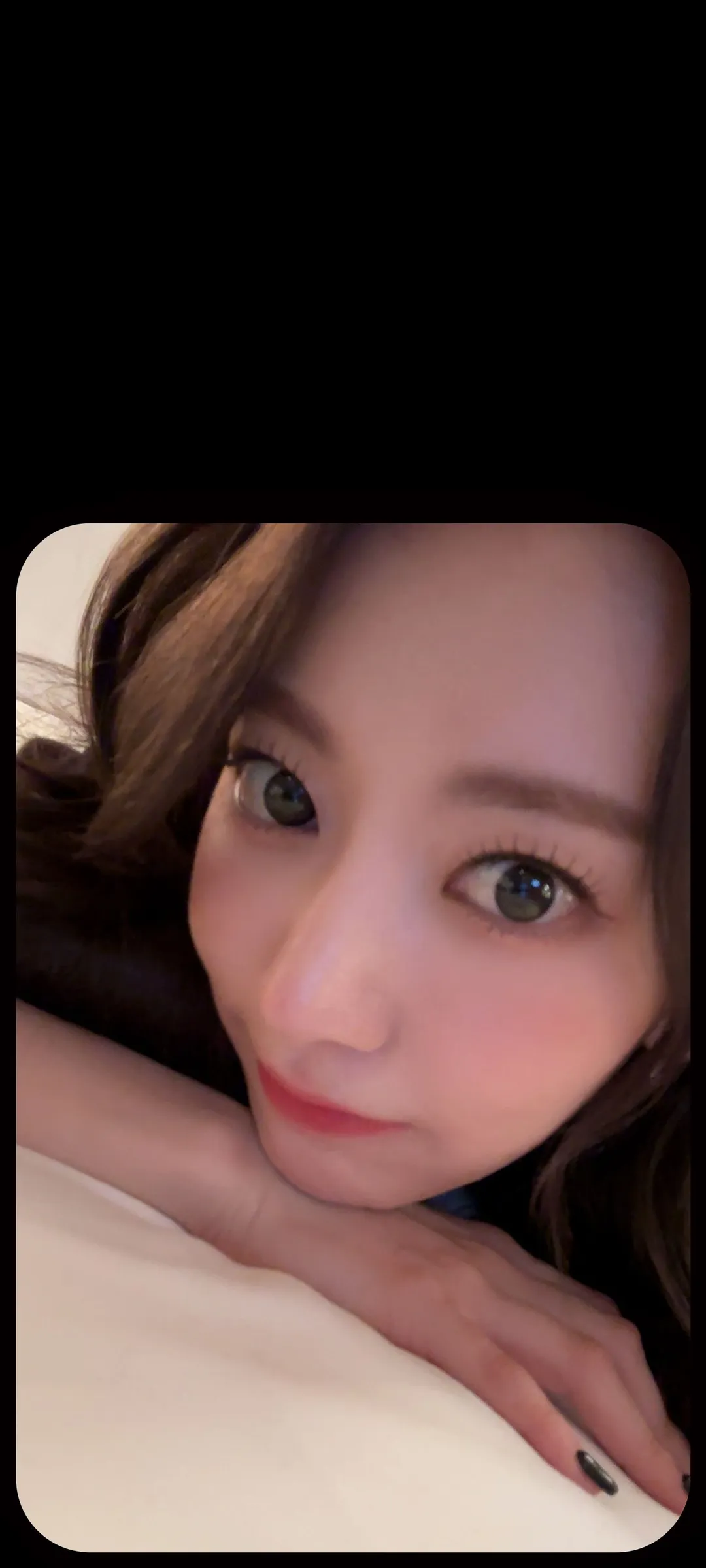 Fond d'écran de verrouillage mobile Sakura Miyawaki 4K HD télécharger — IZ*ONE, LE SSERAFIM