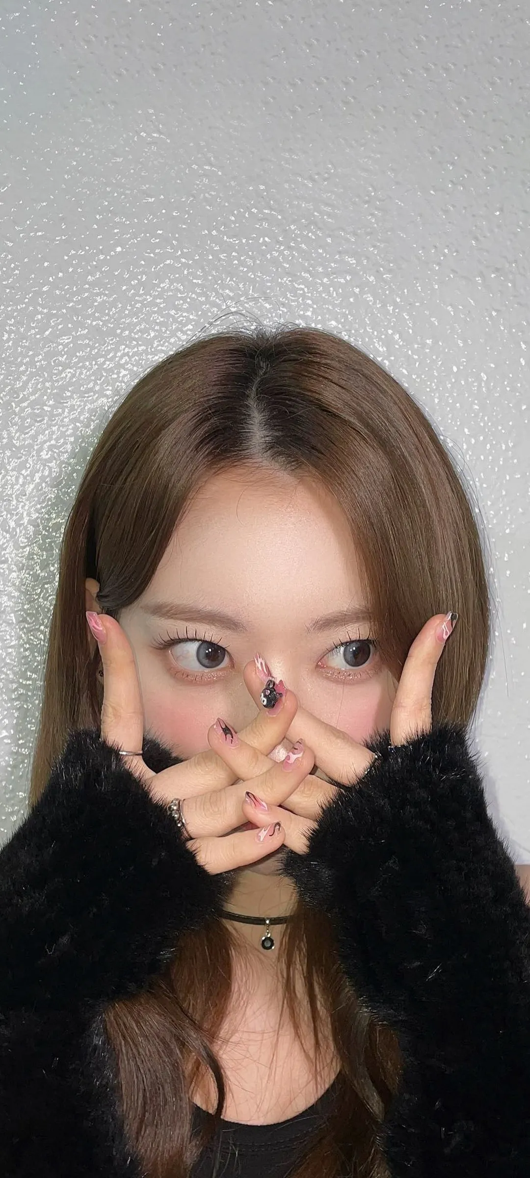 Fond d'écran de verrouillage mobile Sakura Miyawaki 4K HD télécharger — IZ*ONE, LE SSERAFIM