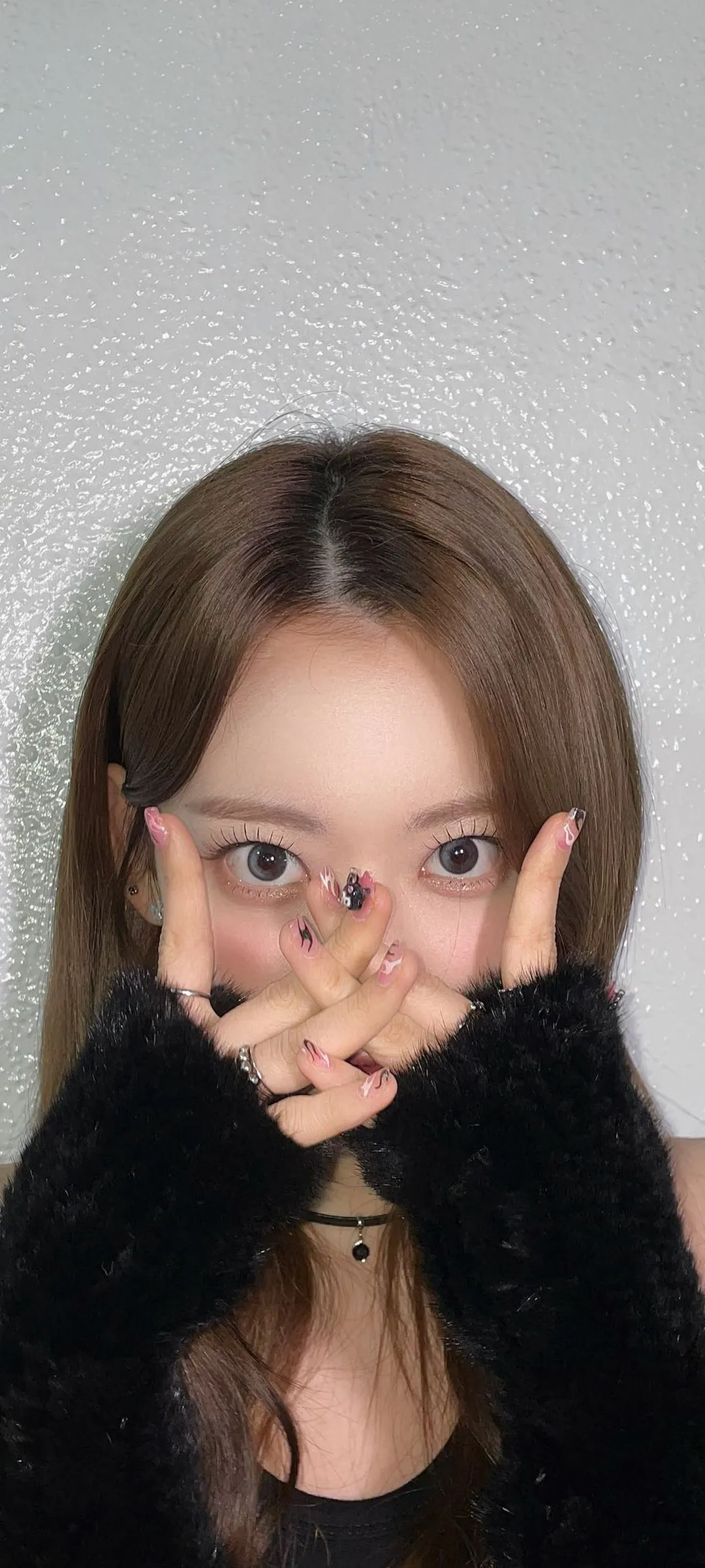 Fond d'écran de verrouillage mobile Sakura Miyawaki 4K HD télécharger — IZ*ONE, LE SSERAFIM