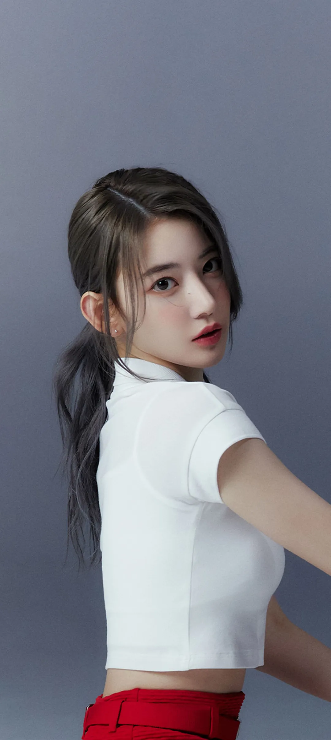 Fond d'écran de verrouillage mobile Sakura Miyawaki 4K HD télécharger — IZ*ONE, LE SSERAFIM