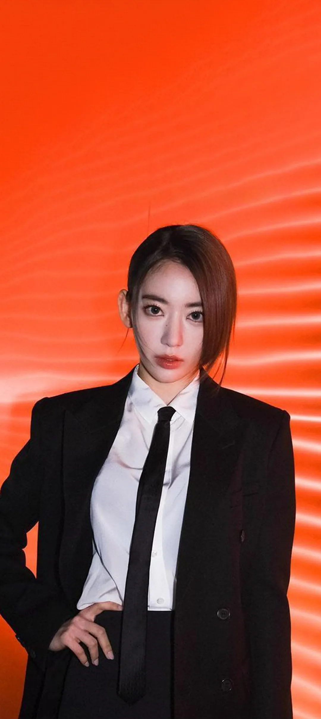 Fond d'écran de verrouillage mobile Sakura Miyawaki 4K HD télécharger — IZ*ONE, LE SSERAFIM