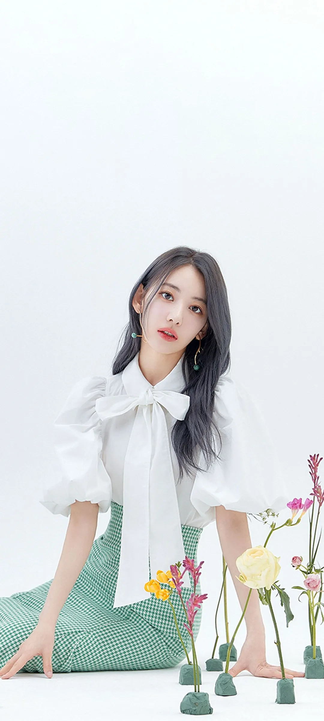 Fond d'écran de verrouillage mobile Sakura Miyawaki 4K HD télécharger — IZ*ONE, LE SSERAFIM