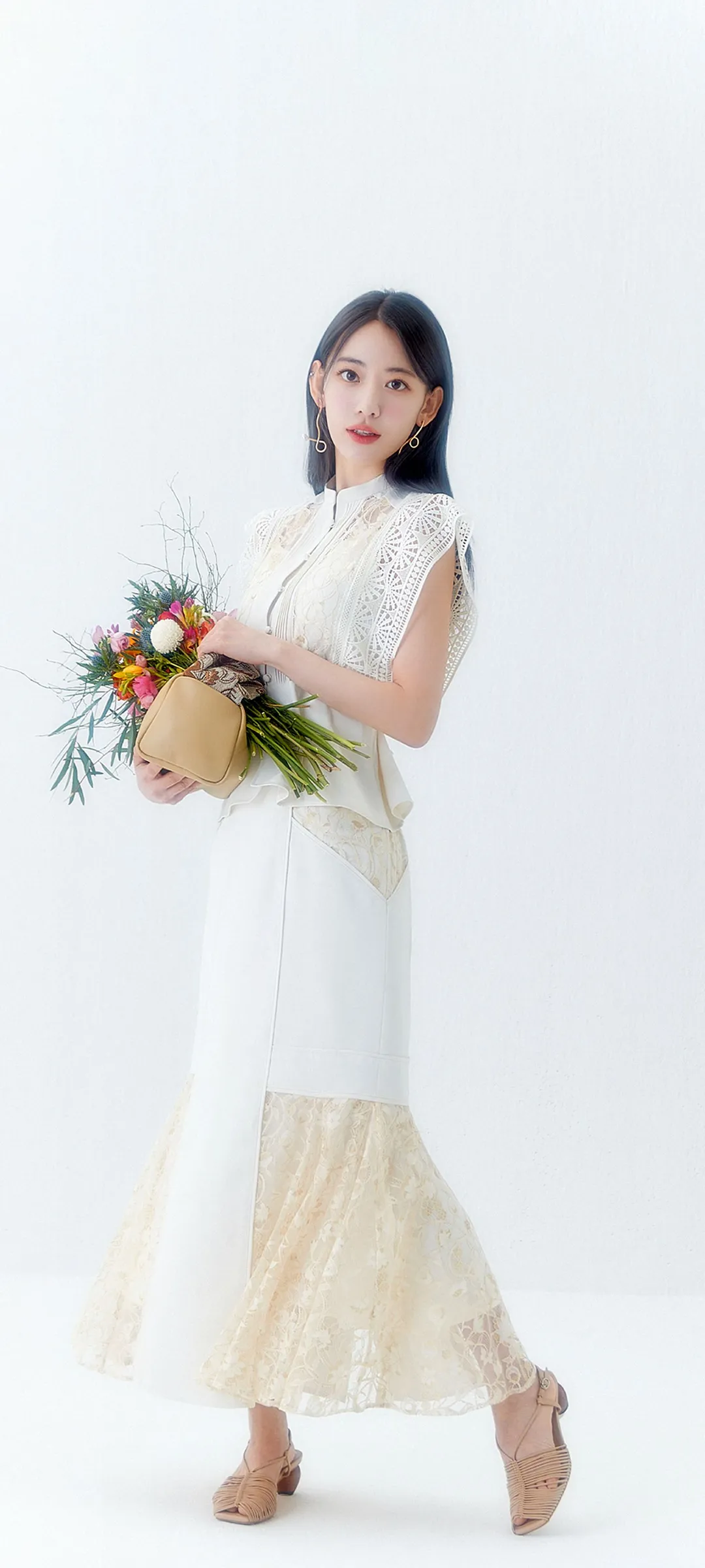 Fond d'écran de verrouillage mobile Sakura Miyawaki 4K HD télécharger — IZ*ONE, LE SSERAFIM