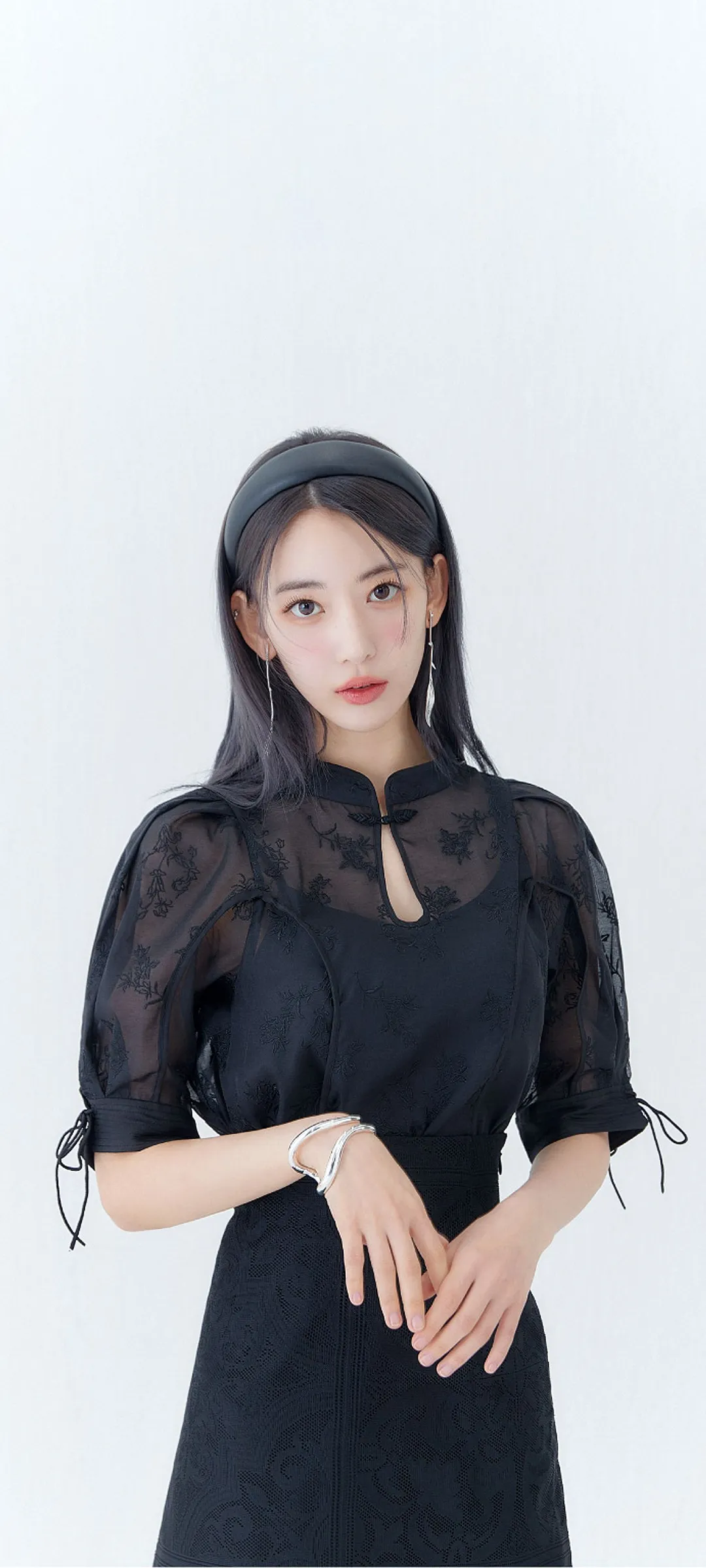 Fond d'écran de verrouillage mobile Sakura Miyawaki 4K HD télécharger — IZ*ONE, LE SSERAFIM